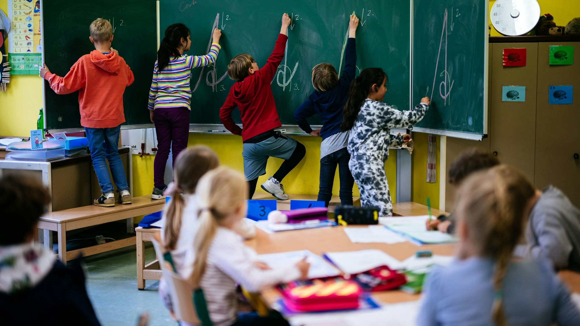 Ein großer Mangel an Grundschulplätzen herrscht in Köln.
