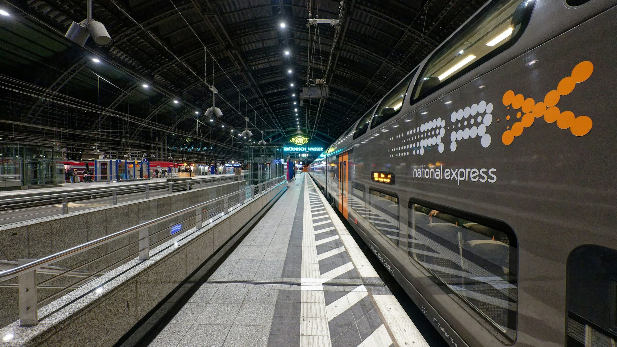 Kaum Passagiere am Kölner Hauptbahnhof: Am Donnerstagmorgen war am wichtigsten Kölner Bahnhof nur wenig los.