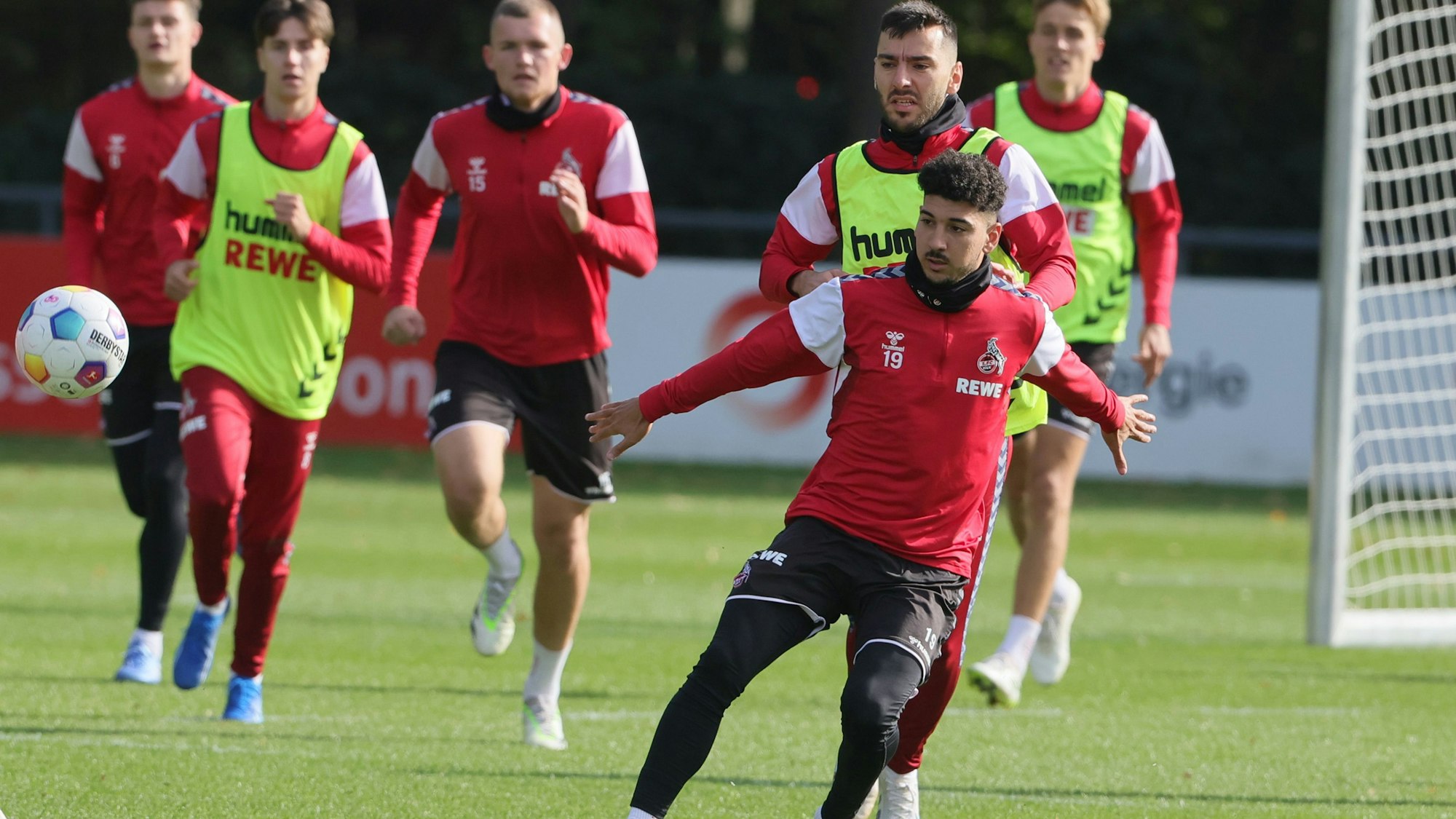 1. FC Köln, Training, rechts: Dimitris Limnios (1. FC Köln), 18.10.2023, Bild: Herbert Bucco