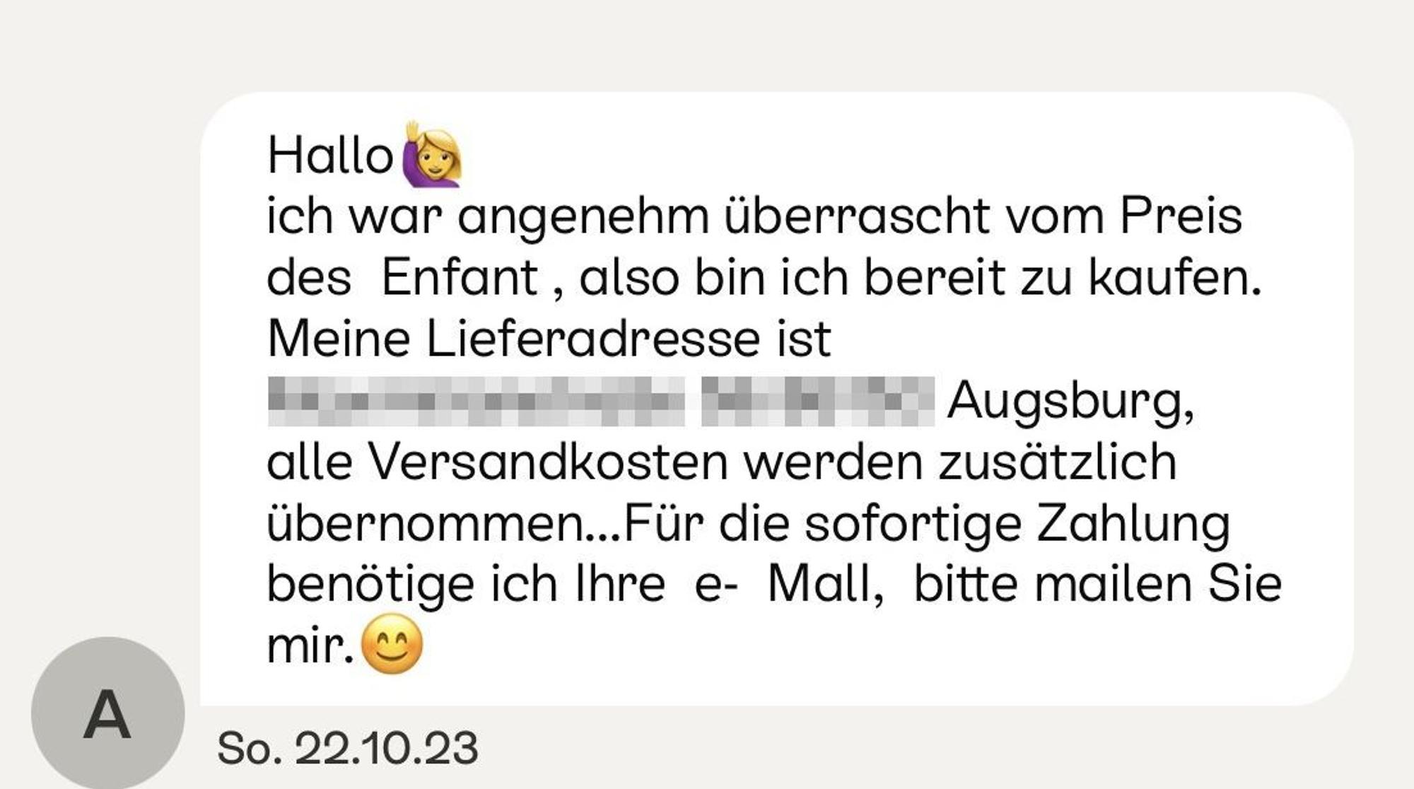 Ein paar Grammatikfehler, nette Smileys – diese Nachricht könnte eine Mama von nebenan geschrieben haben.
