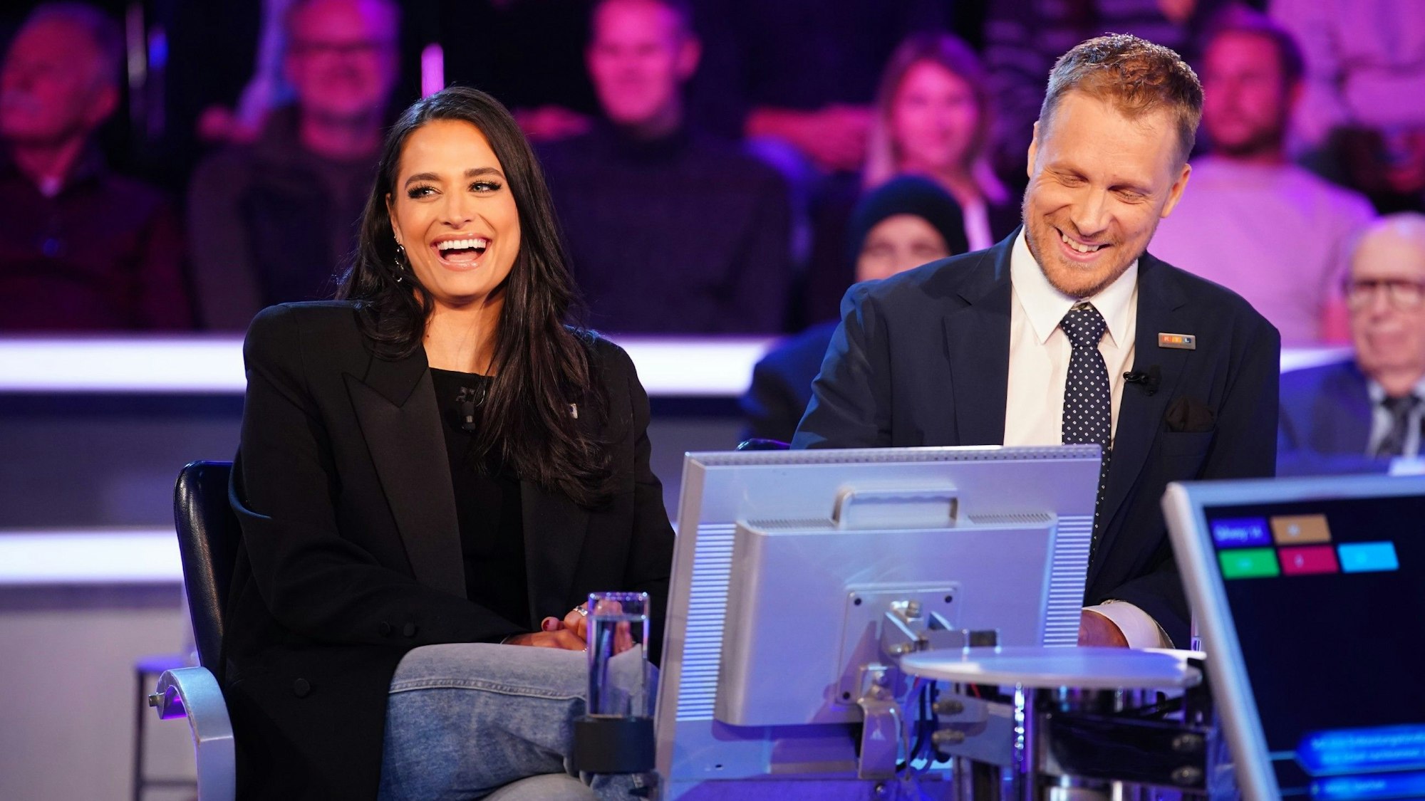 Oliver Pocher und Amira Pocher bei Wer wird Millionär?
