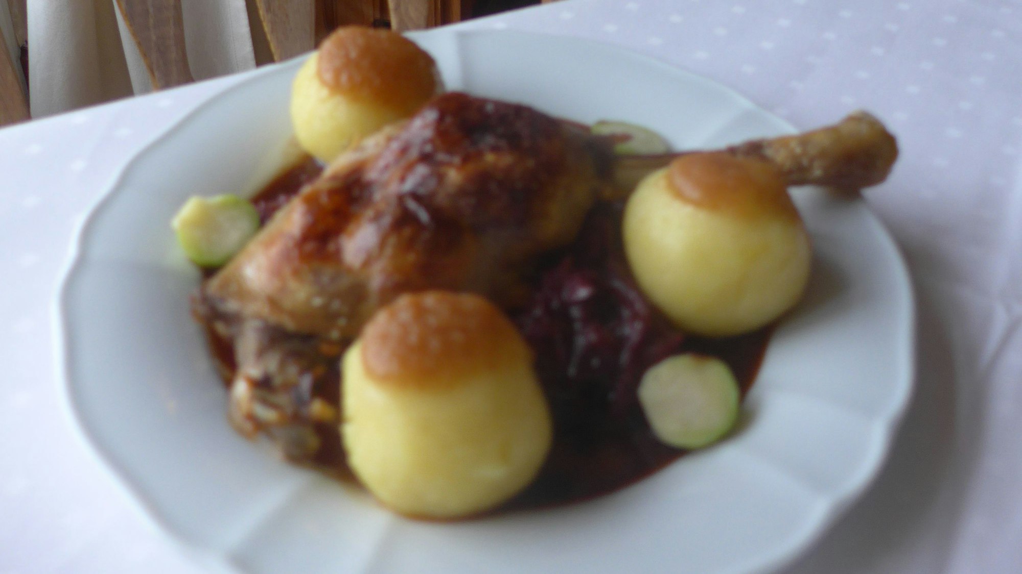 Auf die Teller kommt aktuell häufig knusprige Ente.