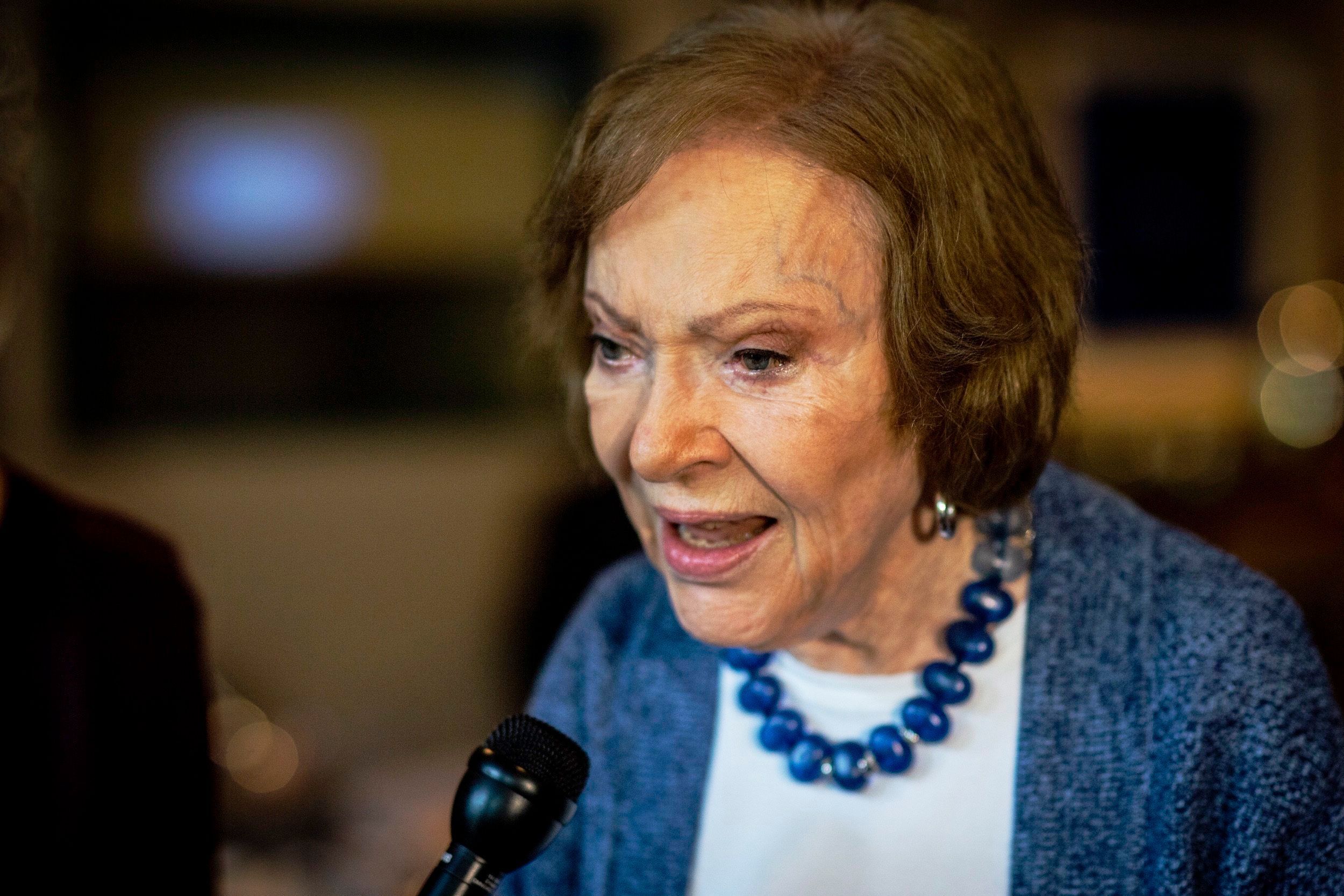 Die ehemalige First Lady der USA, Rosalynn Carter, spricht zur Presse bei einer Konferenz im Carter Center.