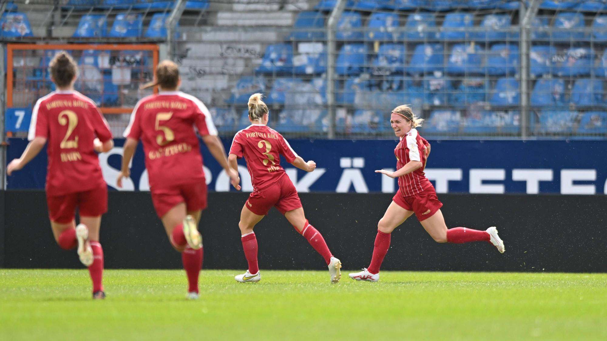 Svenja Streller Fortuna Köln, 16 dreht jubelnd nach dem 0:1 ab, 13.08.2023, Bochum Deutschland, Fussball, DFB Pokal der Frauen Runde 1 - VFL Bochum - Fortuna Köln, DFB/DFL REGULATIONS PROHIBIT ANY USE OF PHOTOGRAPHS AS IMAGE SEQUENCES AND/OR QUASI-VIDEO. *** Svenja Streller Fortuna Cologne, 16 turns off cheering after 0 1, 13 08 2023, Bochum Germany , Football, DFB Pokal Womens Round 1 VFL Bochum Fortuna Cologne, DFB DFL REGULATES PROHIBIT ANY USE OF PHOTOGRAPHS AS IMAGE SEQUENCES AND OR QUASI VIDEO xmkx