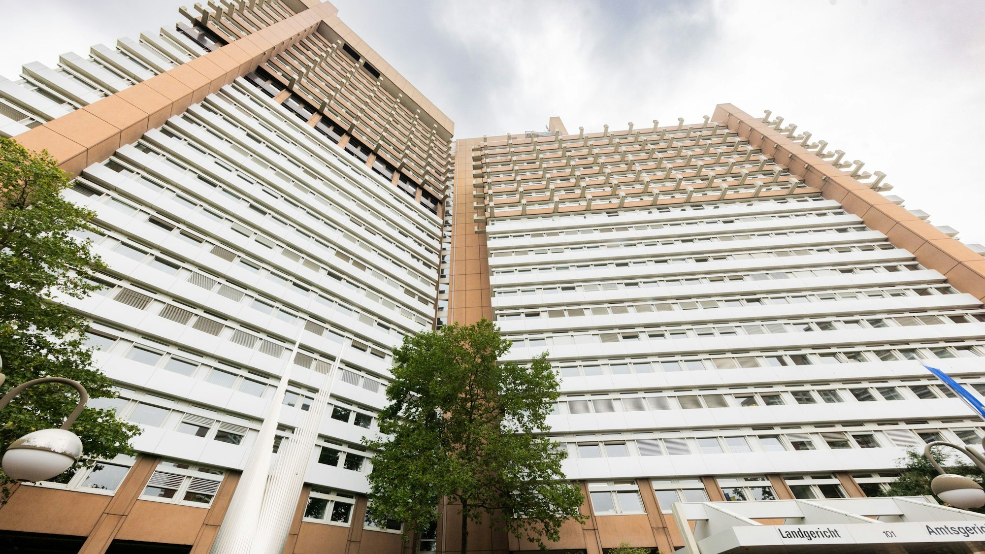 Das 1981 eröffnete Hochhaus für Landgericht und Amtsgericht wird 2034 abgerissen.