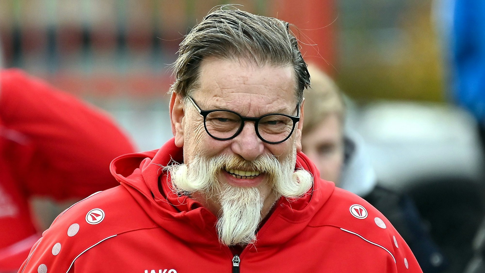 19.11.2023, Fussball-Sinnersdorf-Bergfried Leverkusen
TR: Peter Mauß (Sinnersdorf)
Foto: Uli Herhaus