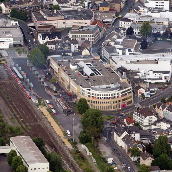 Das Foto zeigt die Stadtmitte von Bergisch Gladbach.