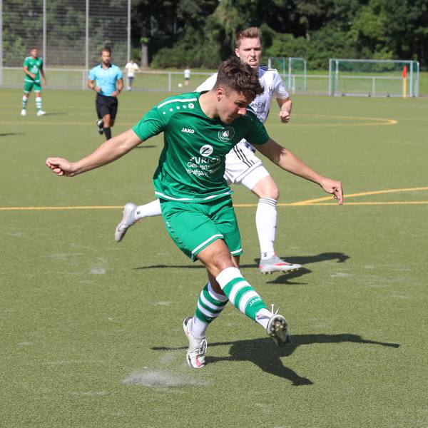 Borussia Lindenthal-Hohenlind - SV Schlebusch
Westkampfbahn Köln Deutschland
05.09.2021
Janis Waffenschmidt (Hohenlind)
Copyright
Eduard Bopp Sportfotografie
mail@fotobopp.de