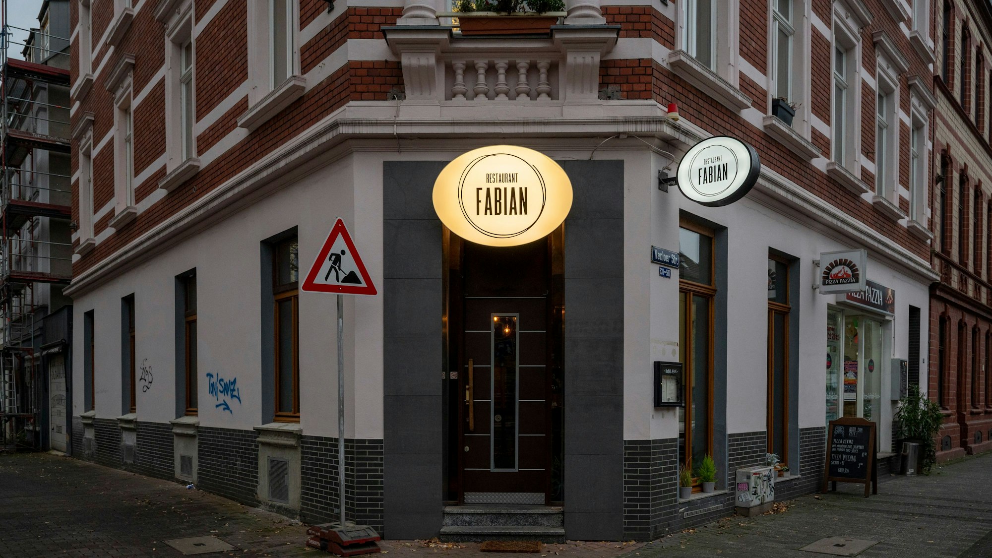 Das Restaurant Fabian in Ehrenfeld von außen.