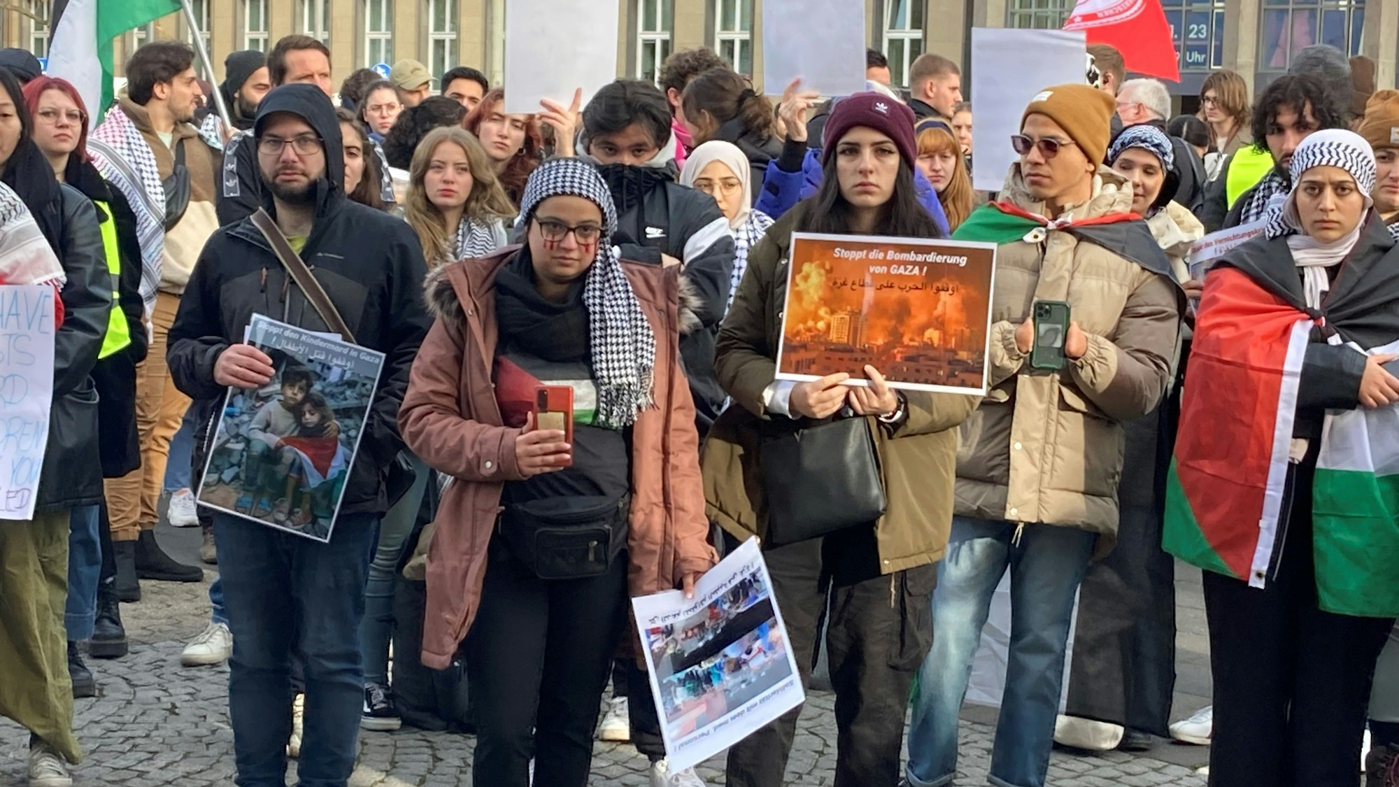 Pro-Palästina-Demo auf dem Albertus-Magnus-Platz.