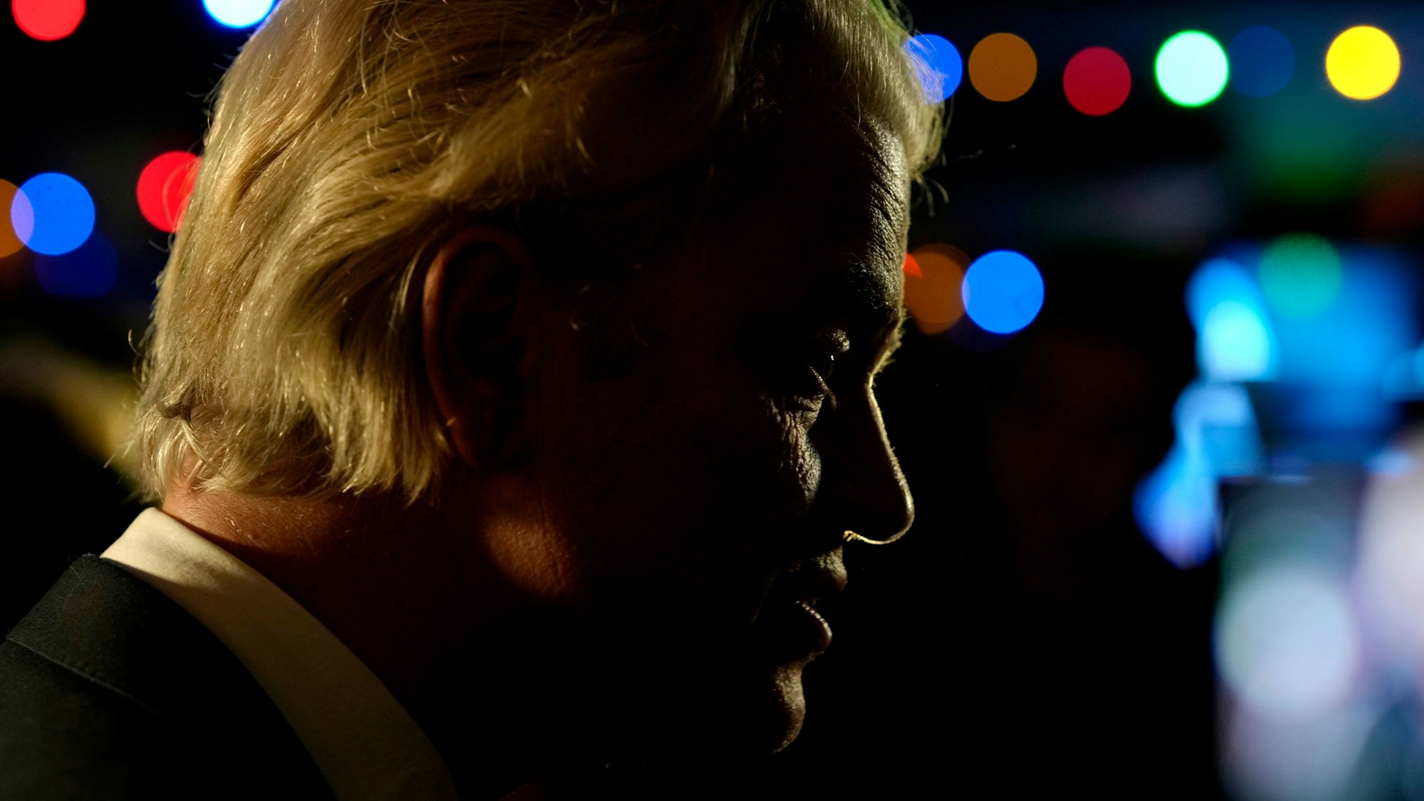 Seit Jahrzehnten ist Geert Wilders im politischen Geschäft – jetzt greift er nach der Macht in den Niederlanden.