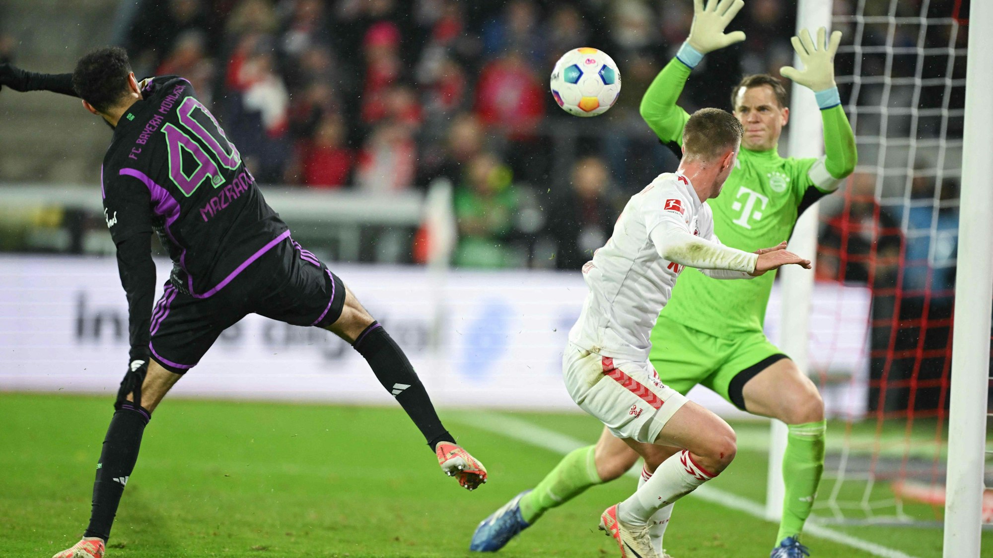 Rasmus Carstensen scheitert an FC-Keeper Manuel Neuer.
