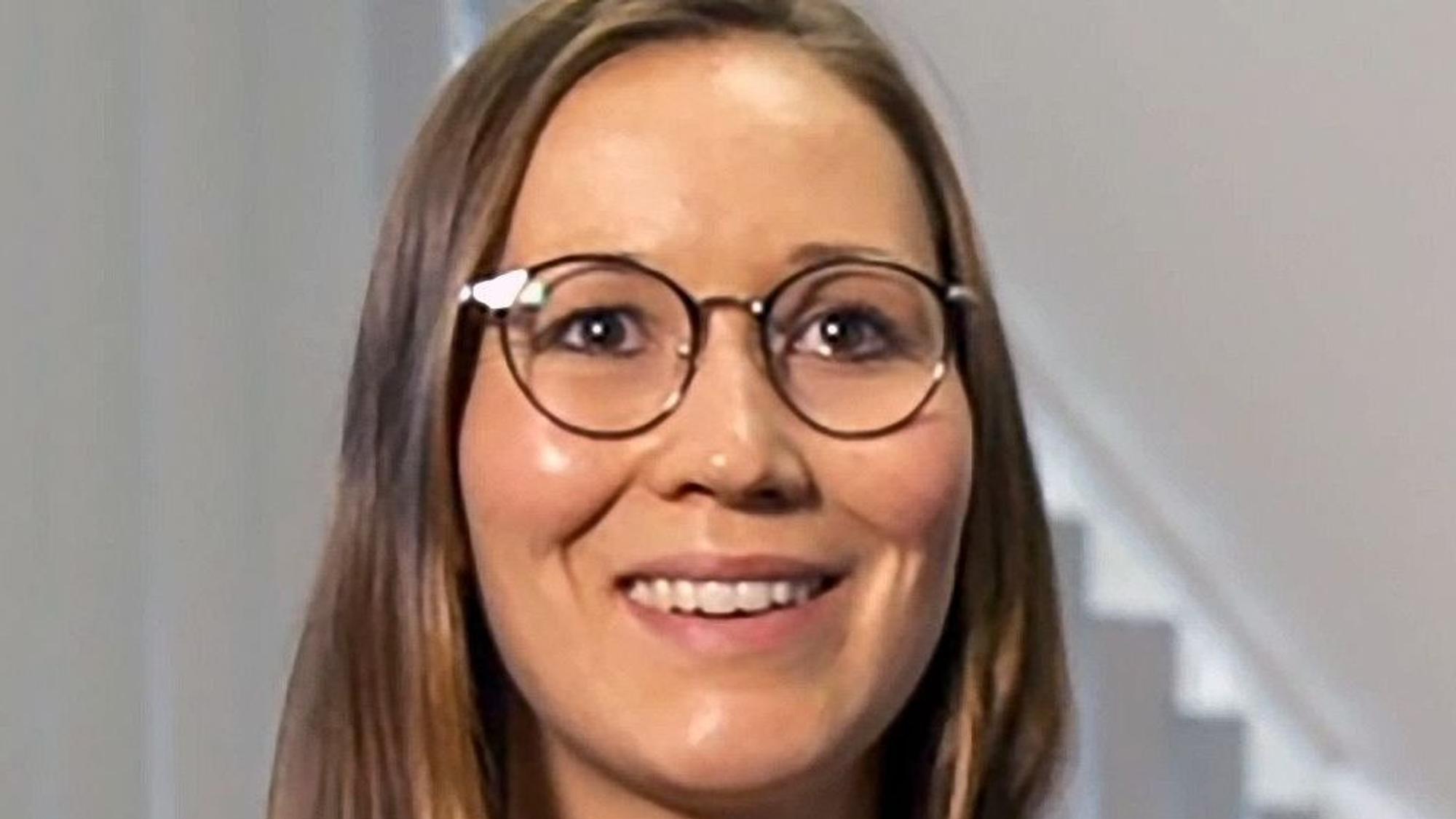 Die Ingenieurin Alessia Kraus aus Wiehl hat sich in ihrer Bachelor-Arbeit an der Universität in Siegen eingehend mit der Neugestaltung des Waldbröler Busbahnhofs und dessen Umbau in eine moderne Mobilstation beschäftigt.