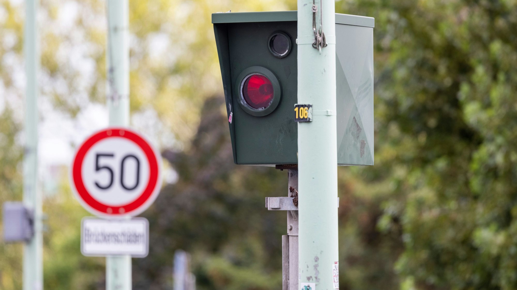 Auch auf der Zoobrücke wurde das Tempolimit 50 eingeführt