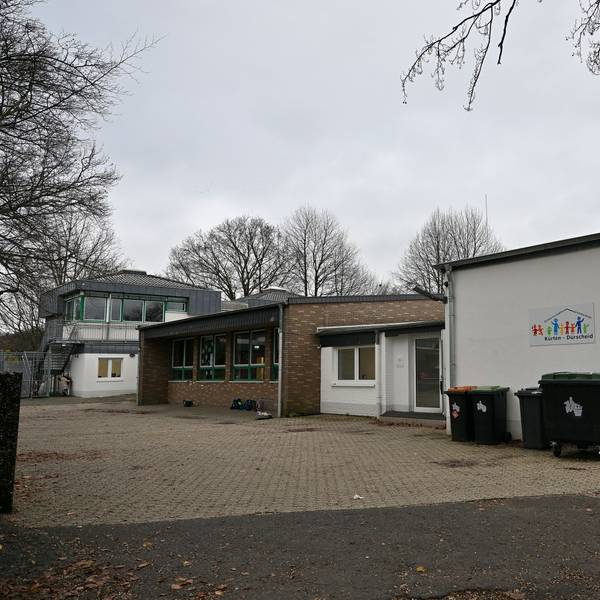 Das Foto zeigt die Gemeinschaftsgrundschule in Kürten-Dürscheid.