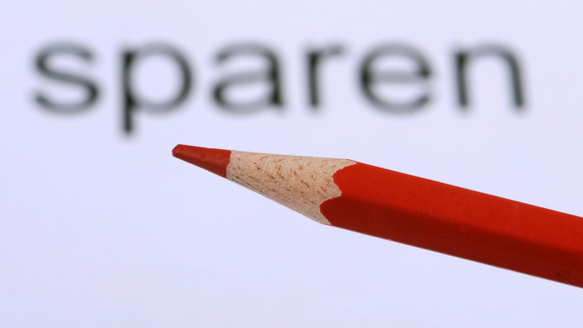 Auf Bergisch Gladbach kommen schwere Zeiten zu: Der Nothaushalt mit all seinen Restriktionen droht.