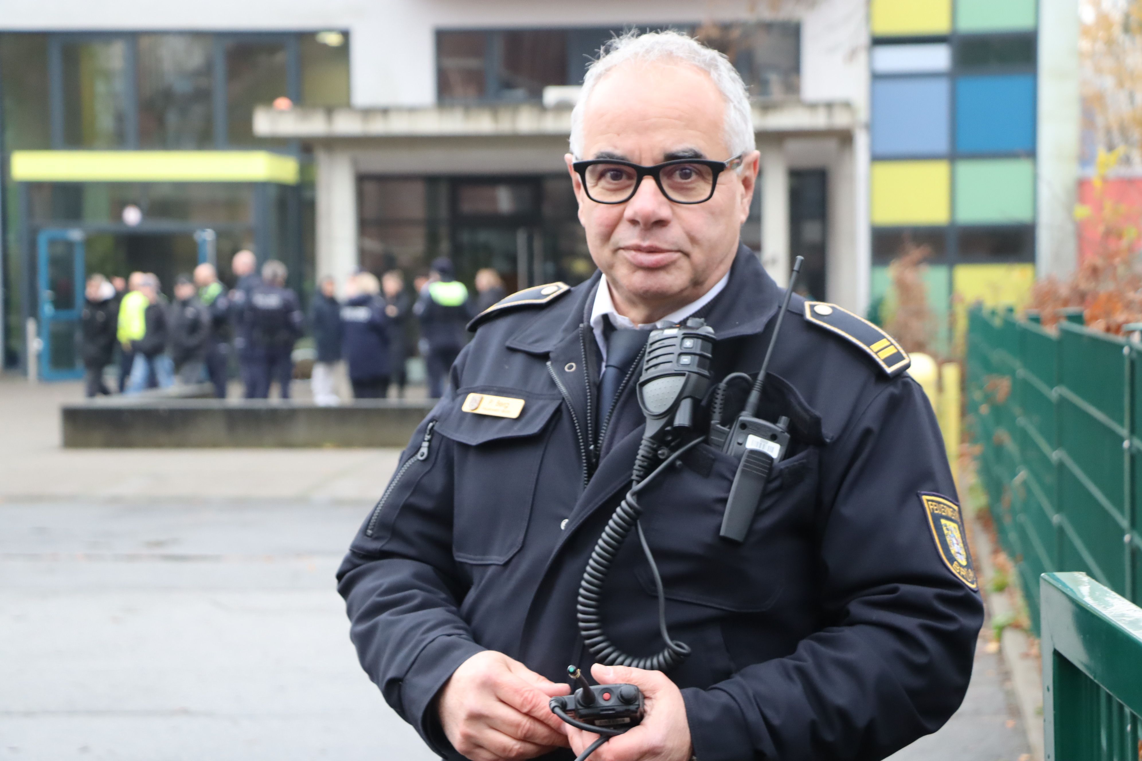 Das Foto zeigt den Einsatzleiter Peter Berg.