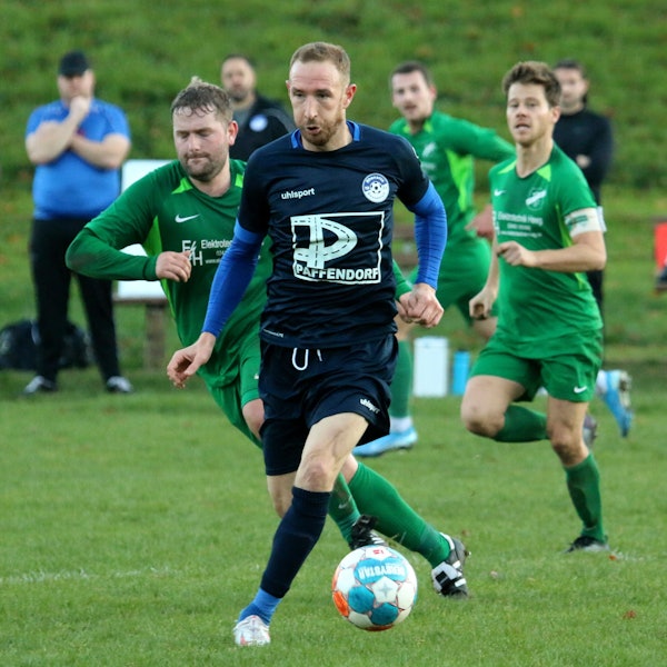 Das Bild zeigt Moritz Hartmann beim Spiel gegen Sötenich.