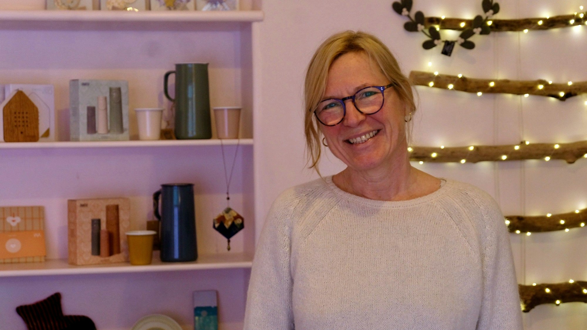 Frankziska Gebel in ihrer neuen Griserie am Gottesweg