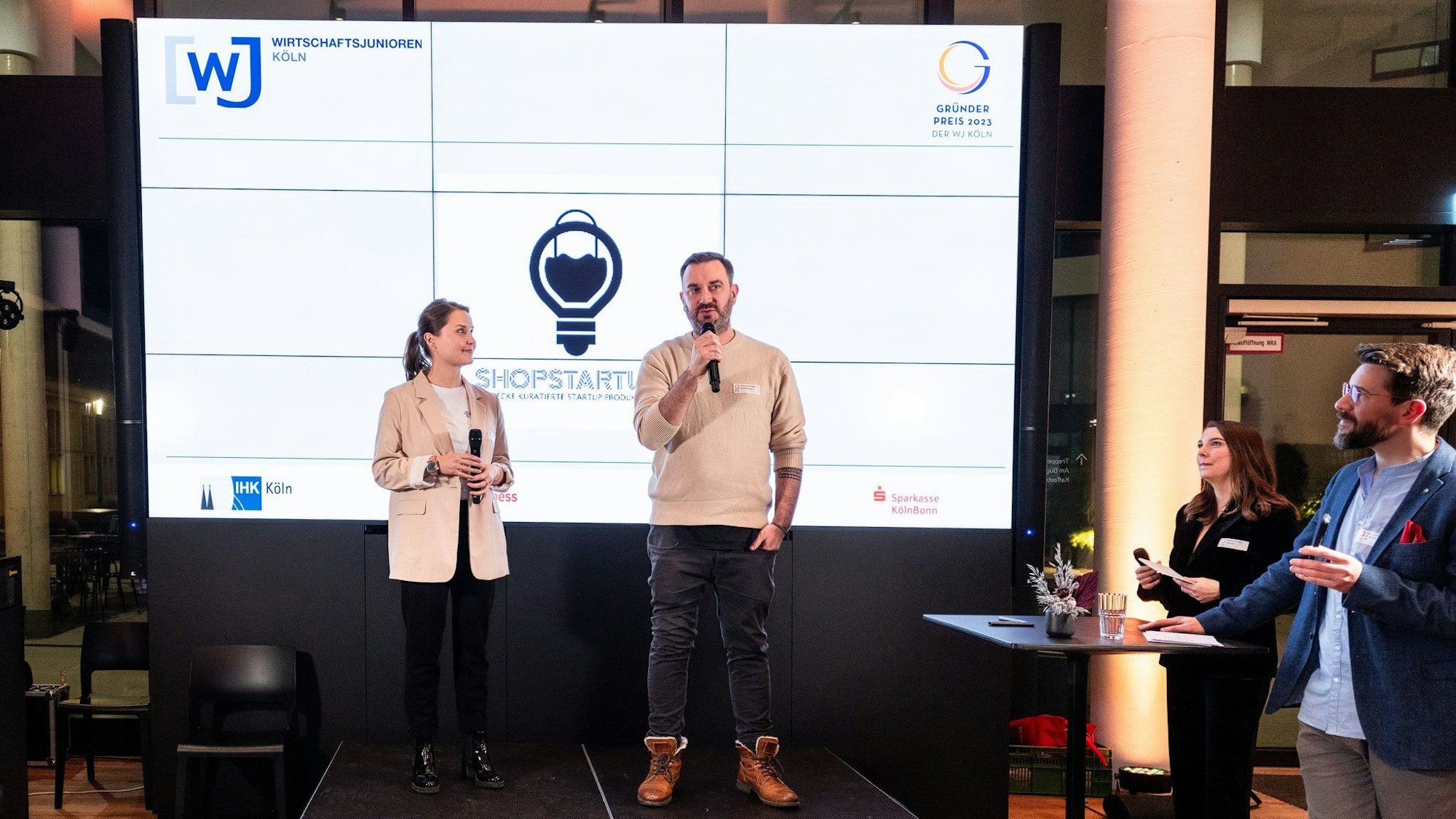 Sophia Fischer und Christoph Potje von „Shopstartups“