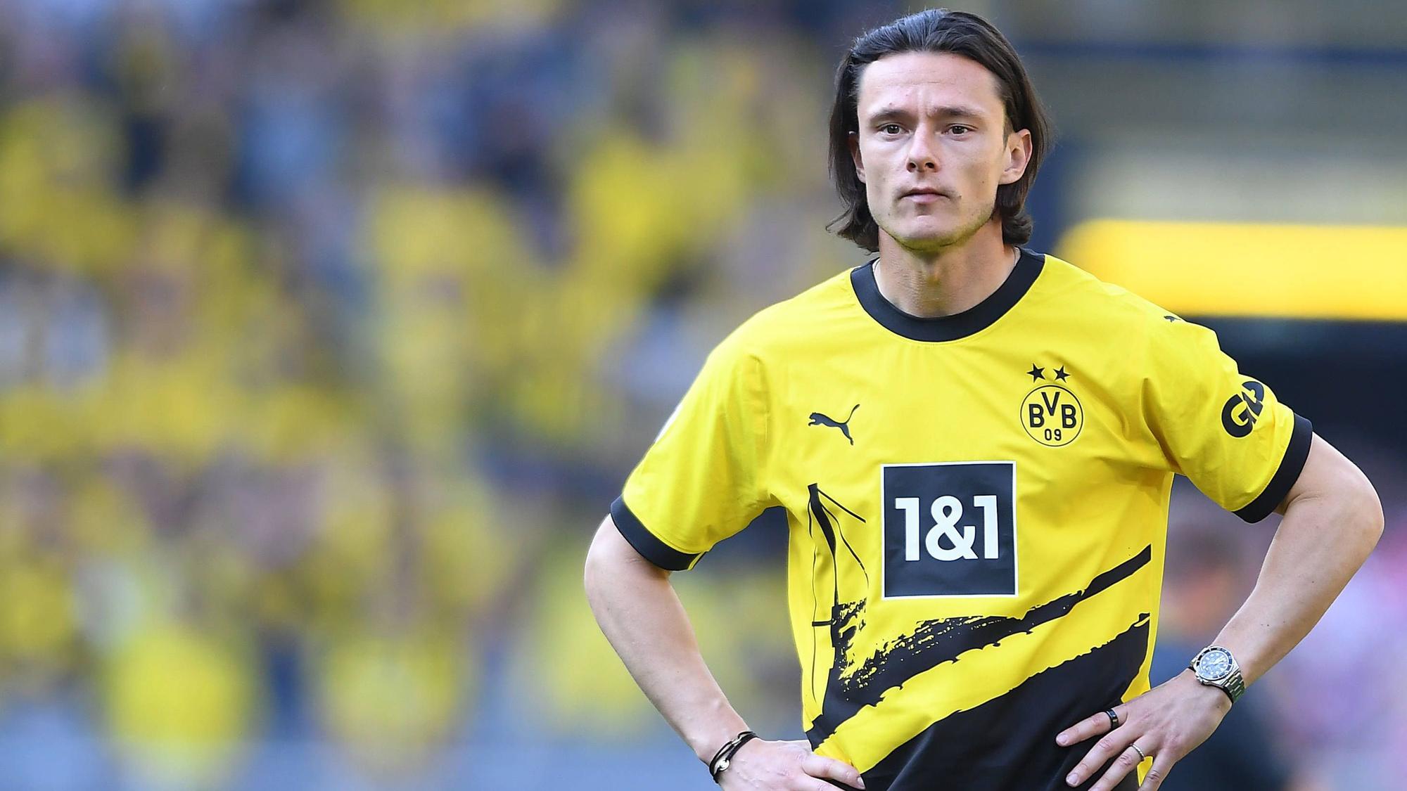 Nico Schult während eines Bundesliga-Spiels im Trikot von Borussia Dortmund.