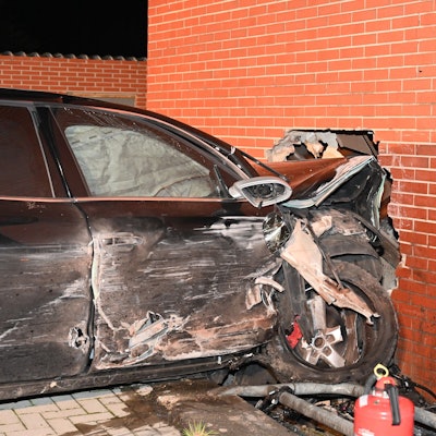 Im Mauerwerk des Hauses entstand ein Loch.