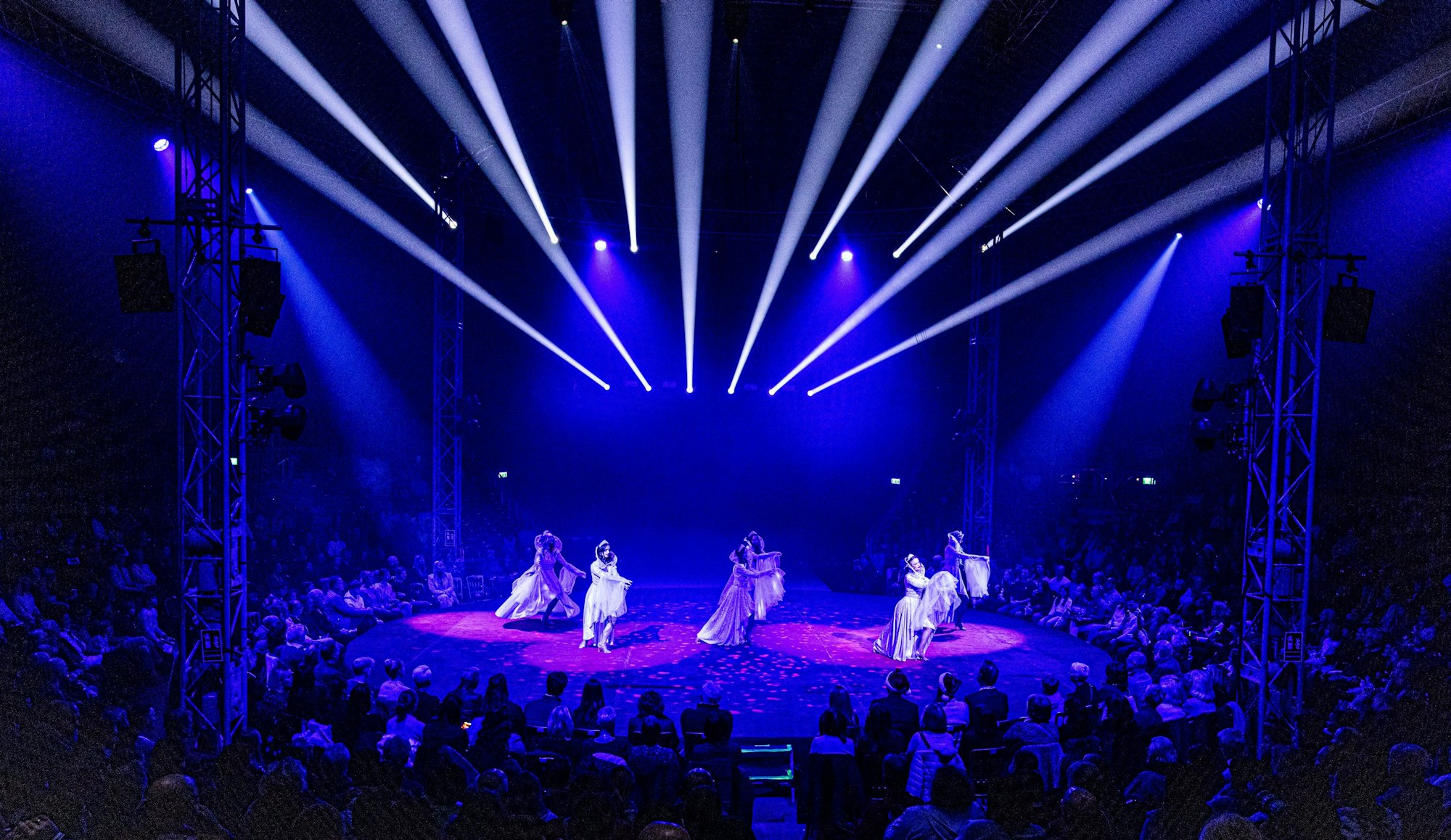 Impressionen aus dem Weihnachtscircus in Köln
