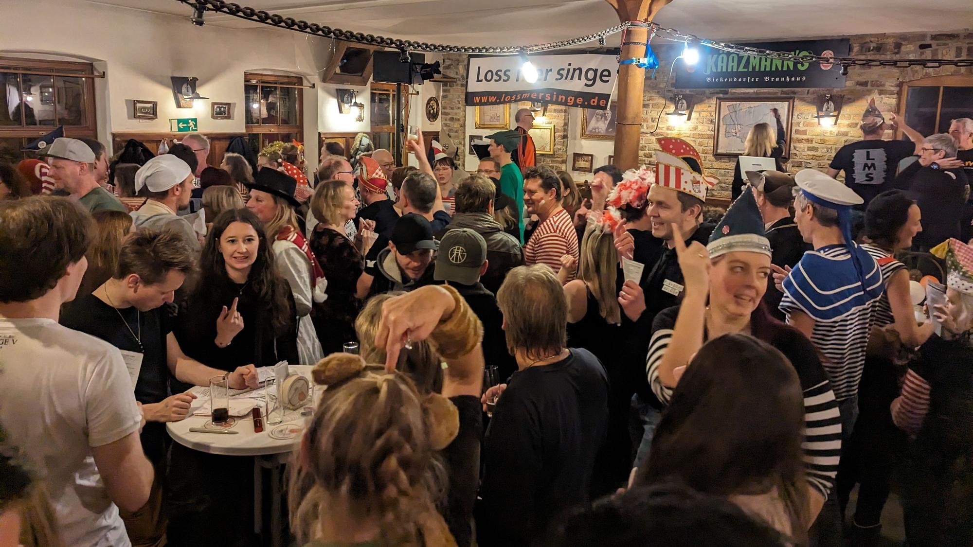 „Loss mer singe“ im Bickendorfer „Kääzmanns“.