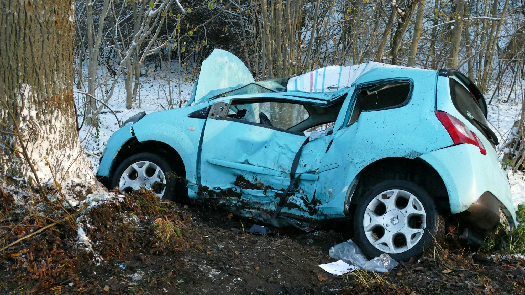 Bild eines Unfallautos