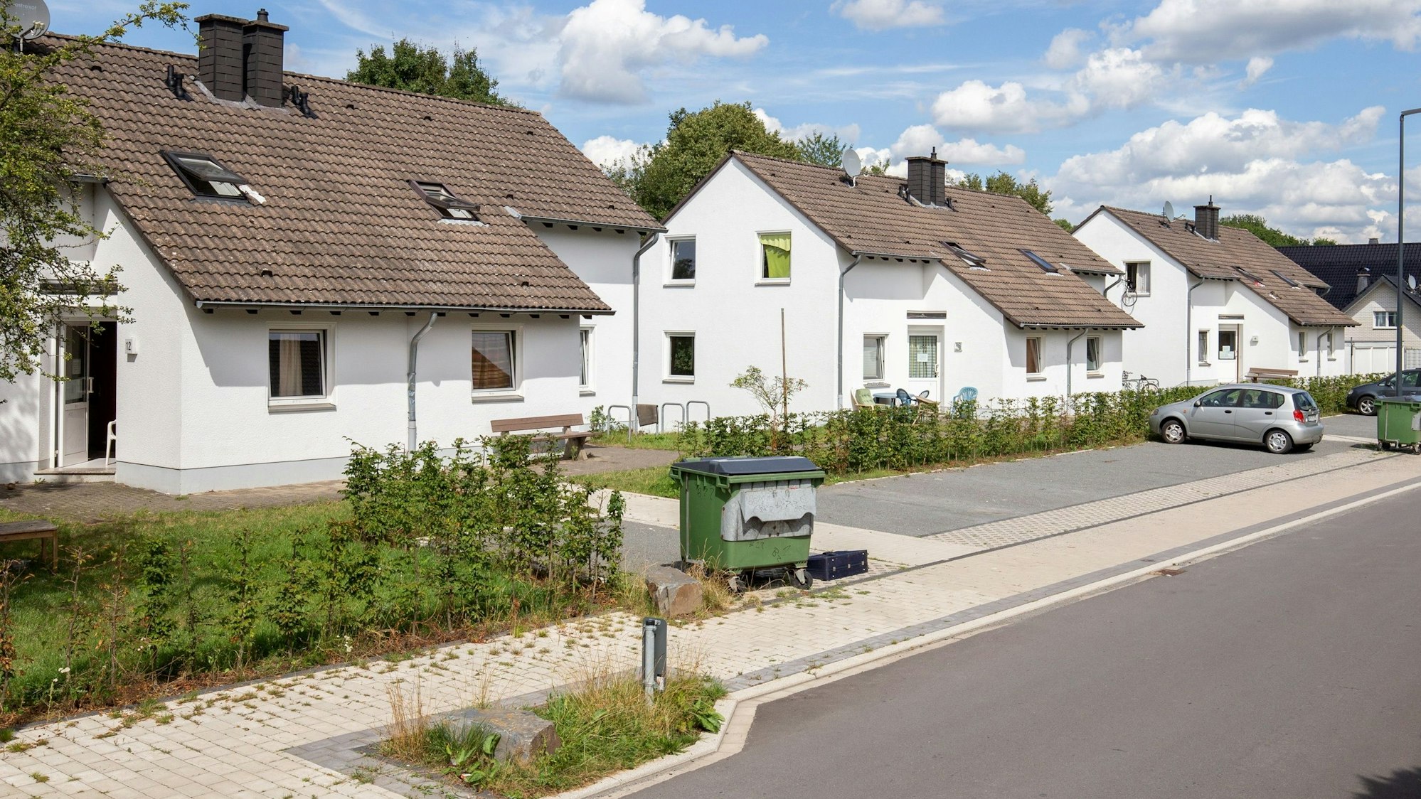 Am Aspenweg im Stadtteil Hermesdorf führt die Stadt Waldbröl eine Unterkunft für Geflüchtete. Diese soll durch den Ankauf einer neuen Immobilie noch in diesem Jahr entlastet werden – sofern sich ein geeignetes Gebäude findet.