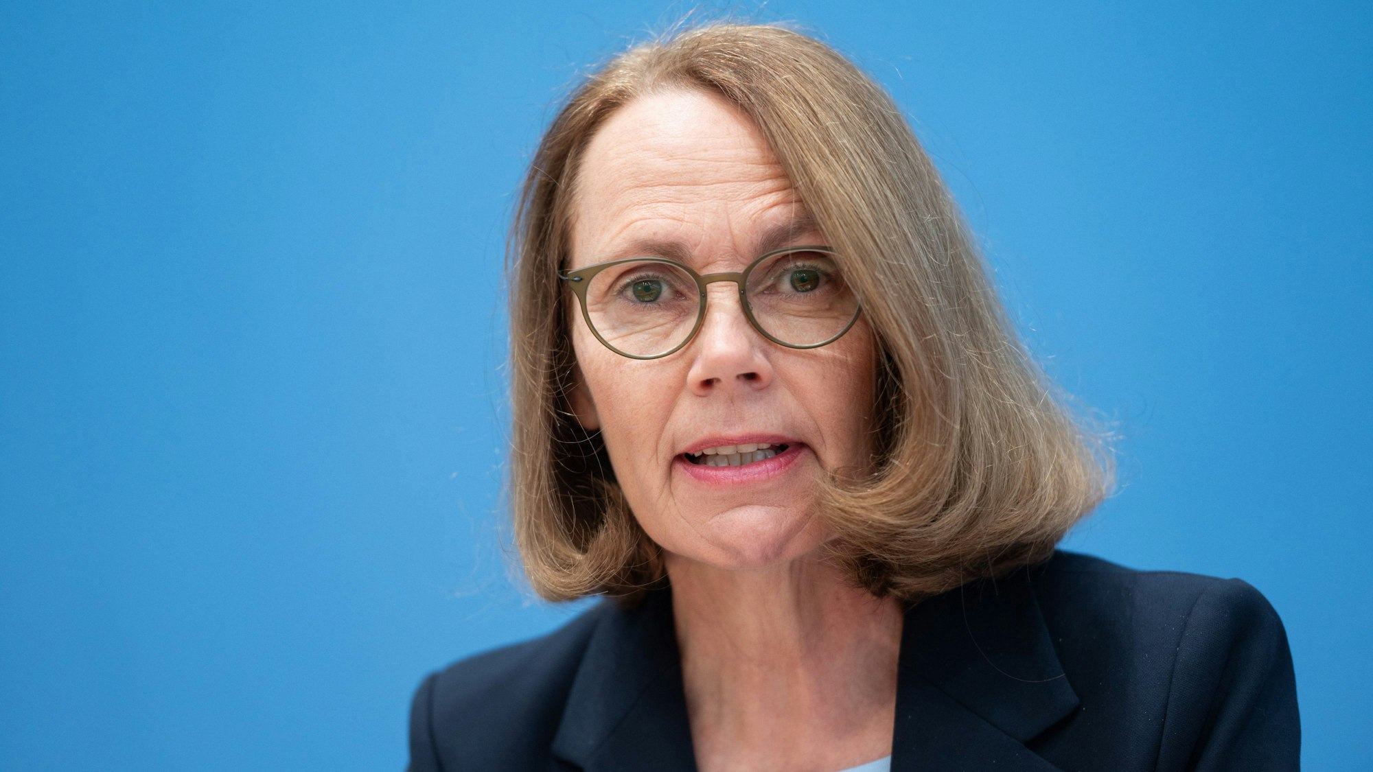 Doris Lewalter, Nationale PISA-Projektleiterin, spricht bei der Vorstellung der Pisa-Studie 2022 in der Bundespressekonferenz.