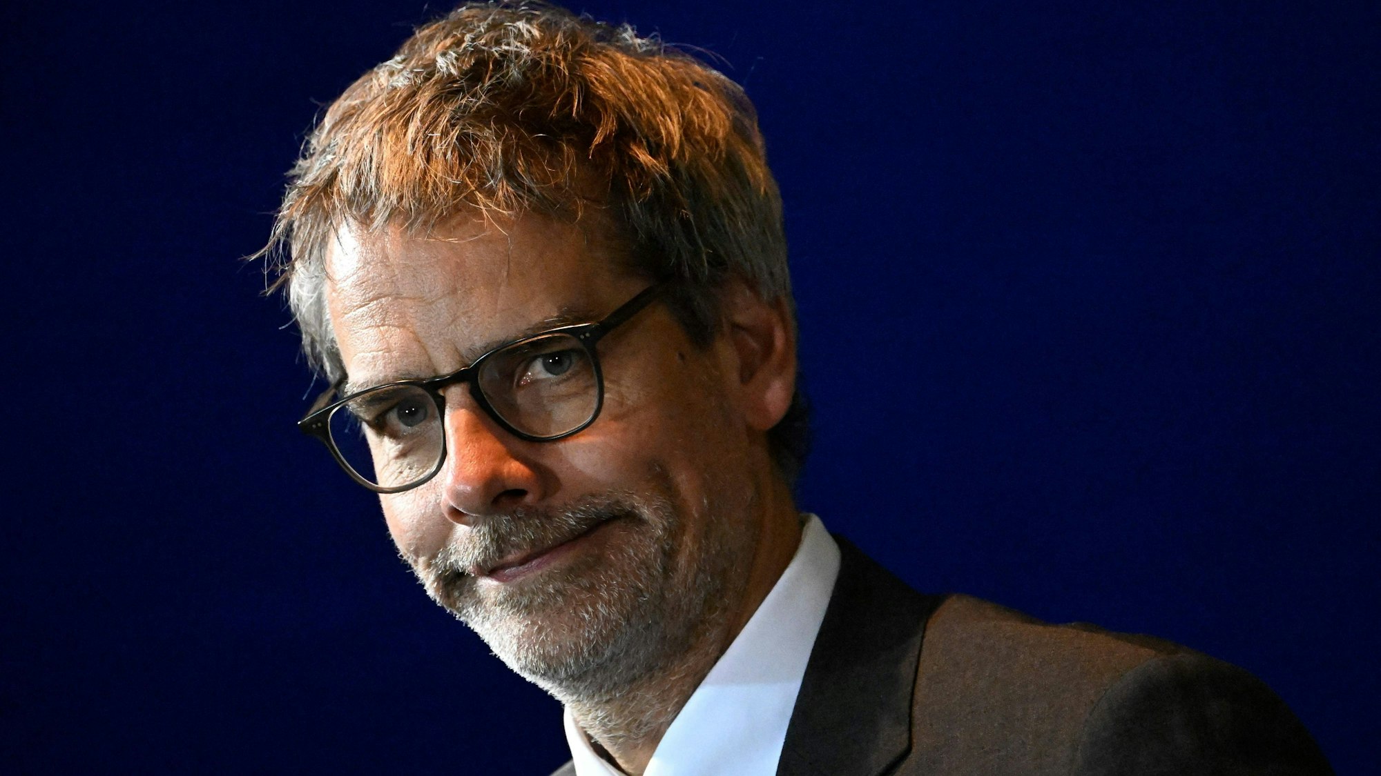 Es ist der Regierungssprecher Steffen Hebestreit zu sehen.