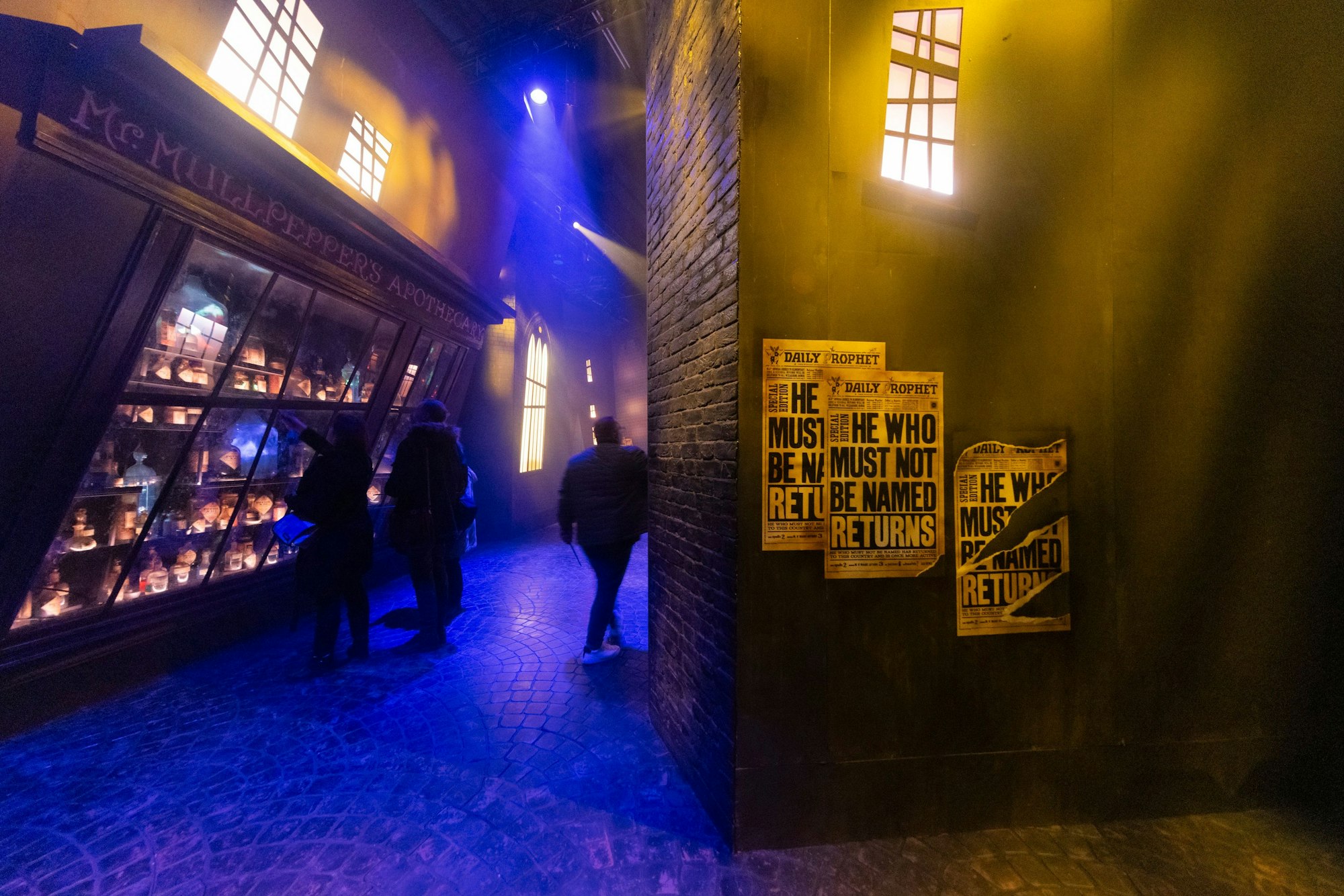 Die Nokturngasse ist nur einer der Orte aus den „Harry Potter“-Filmen, die es im Odysseum zu entdecken gilt.