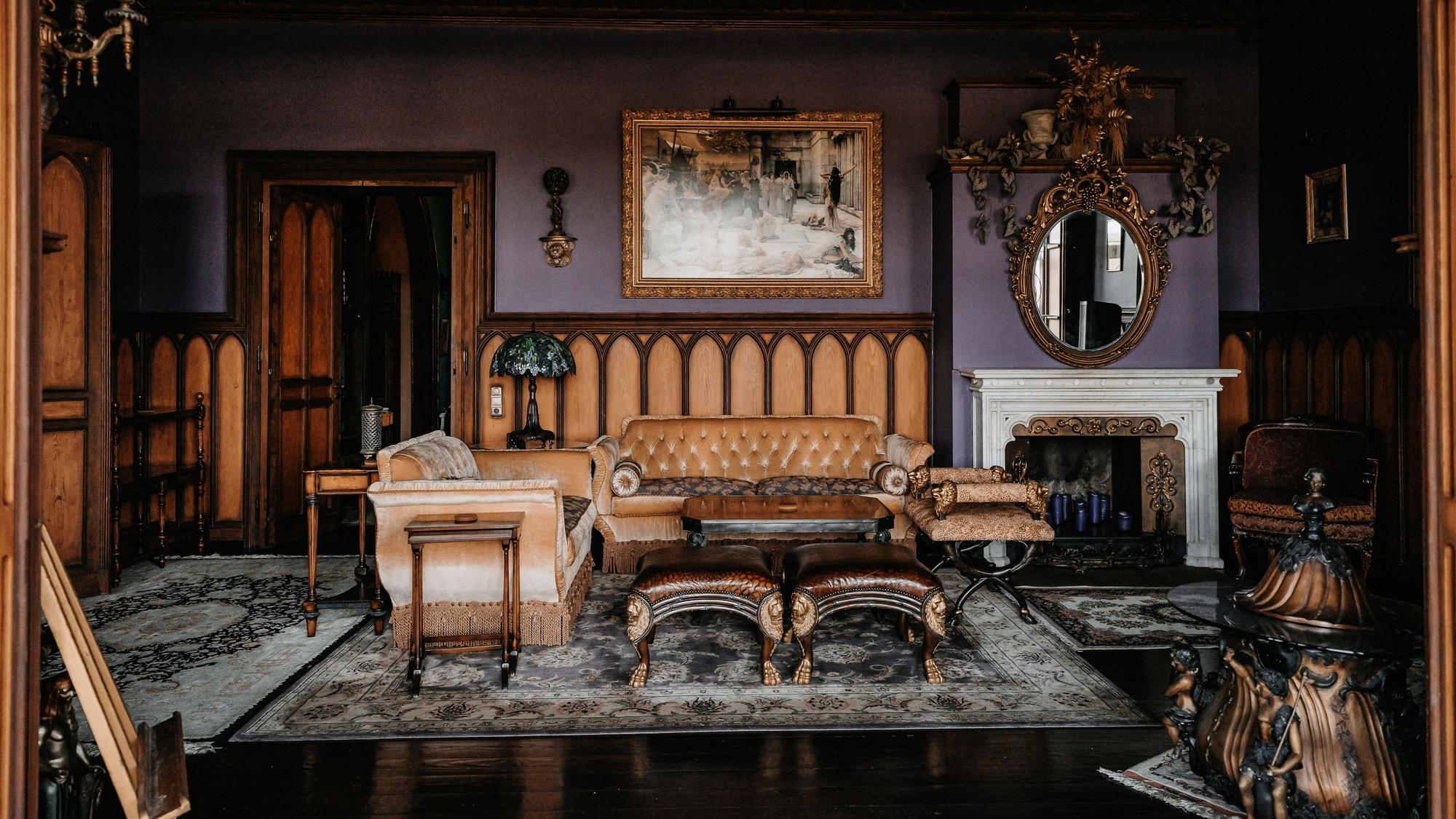 Blick ins Wohnzimmer des Schloss Marienfels