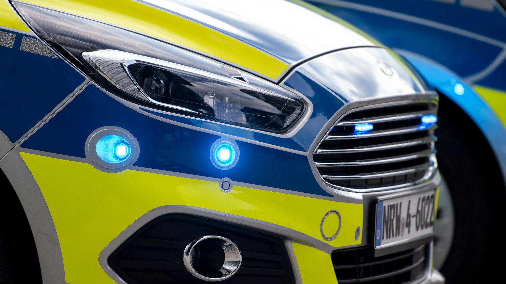 Rund um den jüngst vergangenen Rosenmontag wurde Oberbergs Polizei nur wenigen Einsätzen gerufen, meist ging es dabei um Schlägereien. Unser Foto zeigt ein Einsatzfahrzeug.