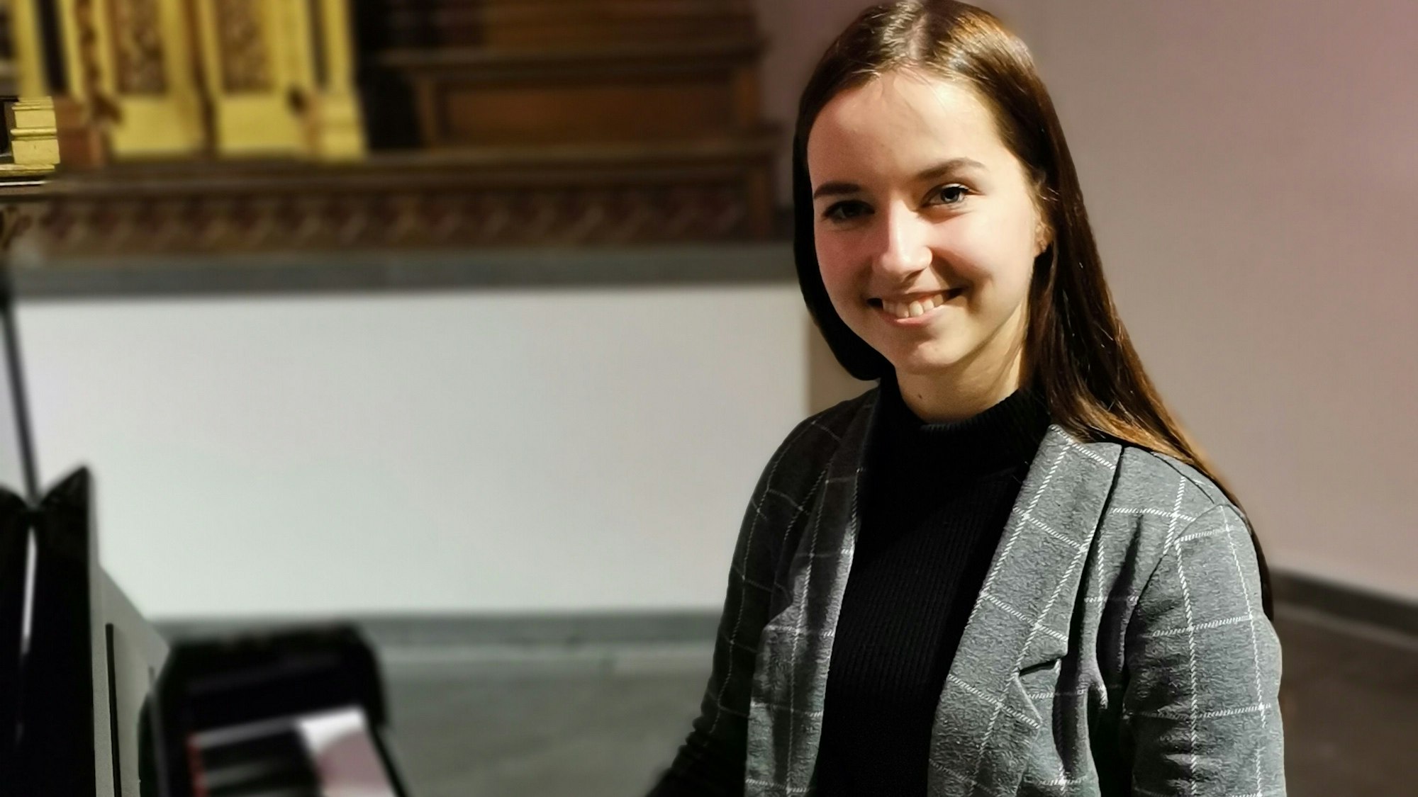 Das Foto zeigt die Pianistin Olha Dondyk.