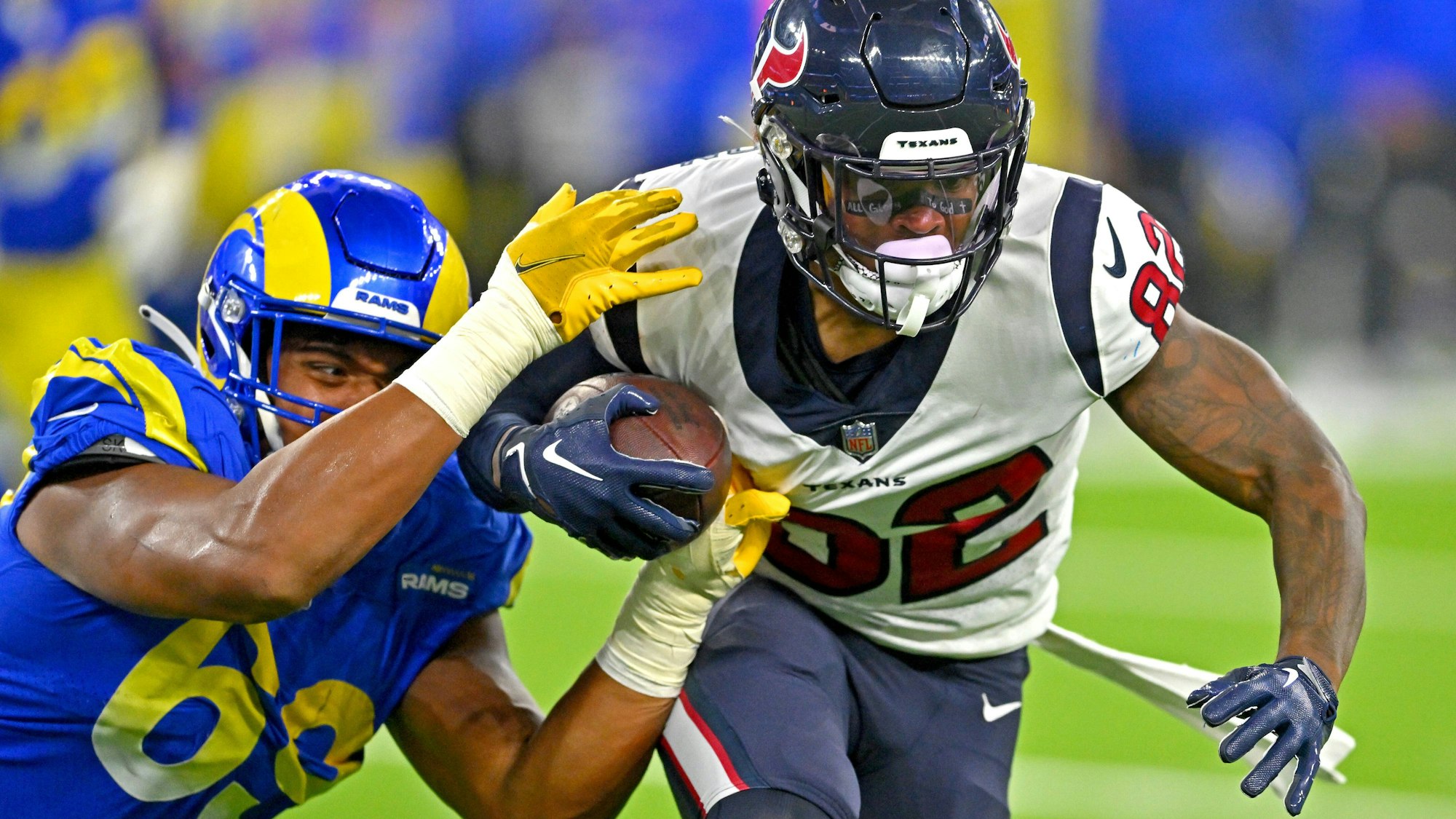 NFL, American Football Herren, USA Houston Texans at Los Angeles Rams, Aug 19, 2022 Inglewood, California, USA Houston Texans wide receiver Connor Wedington 82 breaks loose from Los Angeles Rams defensive tackle Elijah Garcia 69 after a complete pass in the second half at SoFi Stadium. Mandatory Credit: Jayne Kamin-Oncea-USA TODAY Sports, 19.08.2022 21:48:09, 18898520, Los Angeles Rams, NPStrans, NFL, Connor Wedington, Houston Texans, TopPic, Elijah Garcia PUBLICATIONxINxGERxSUIxAUTxONLY Copyright: xJaynexKamin-Onceax 18898520
