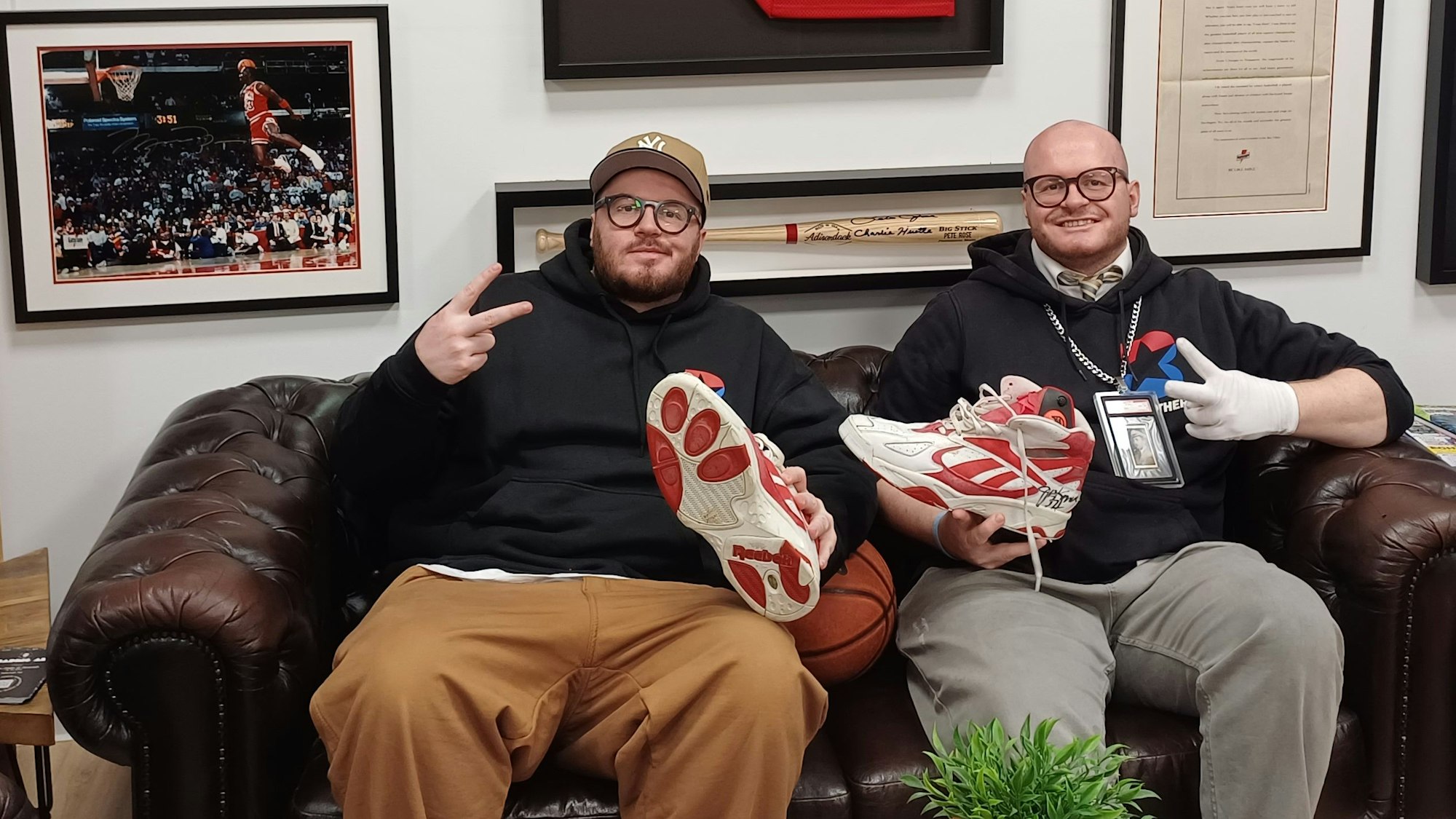 Ivan und Kristijan „Kiki“ Beslic sind Zwillinge, gebürtige Langenfelder und seit ihrer Kindheit verrückt nach Basketball und Rapmusik.