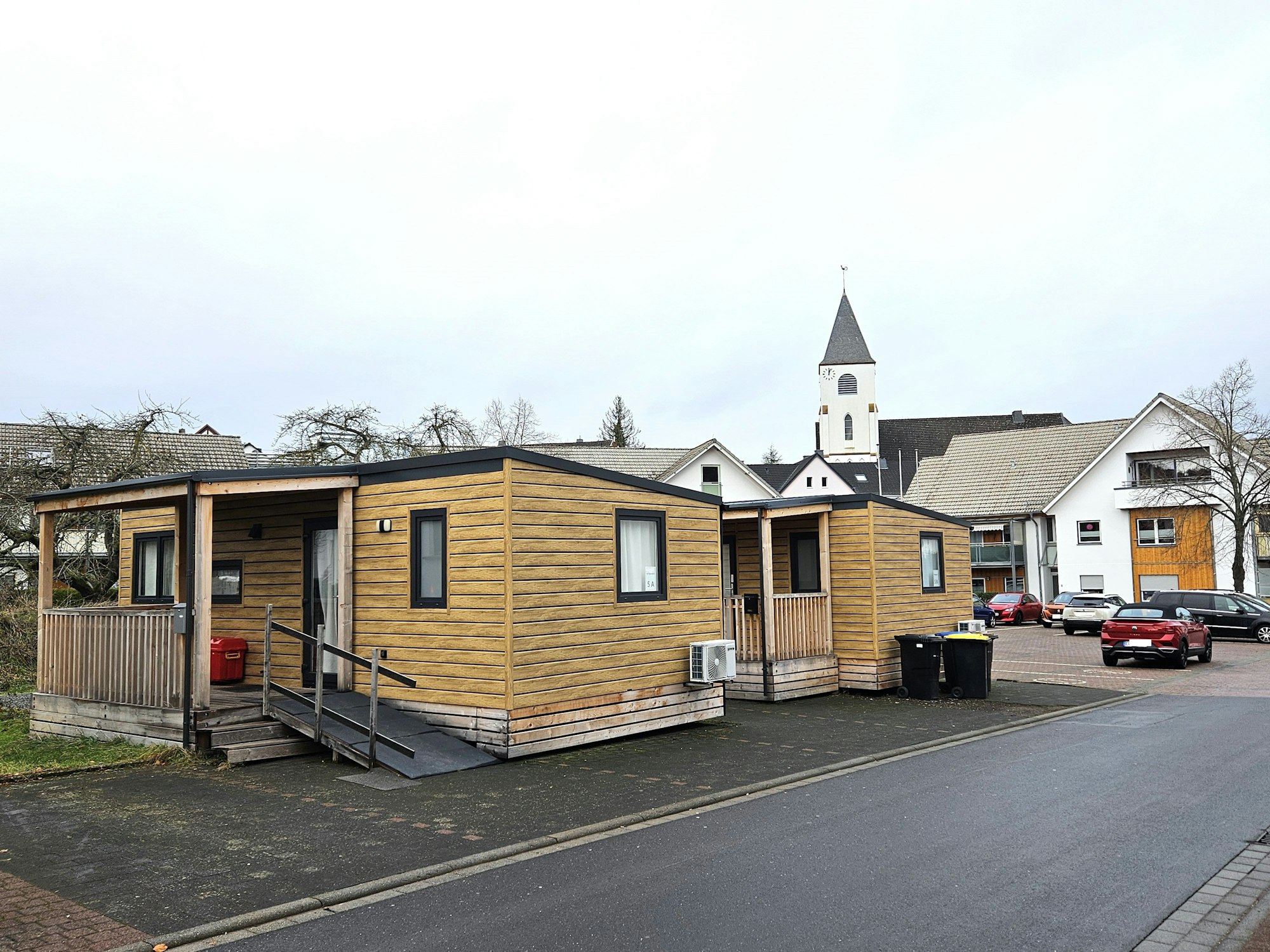 Blick auf die Tiny Häuser im Vogtpesch in Kall.