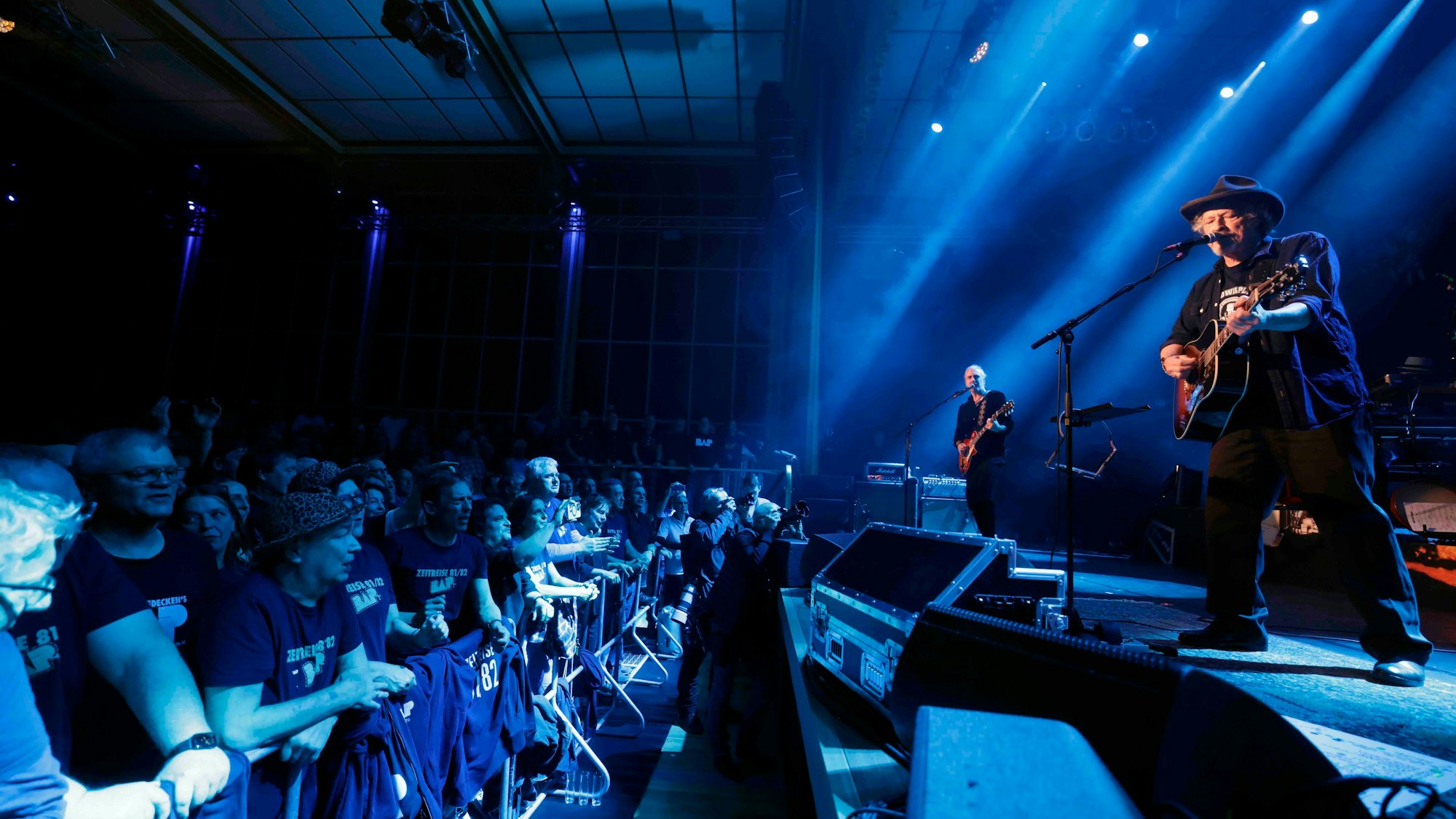 Niedeckens BAP (Kölschrockband)
"Zeitreise 81/82"