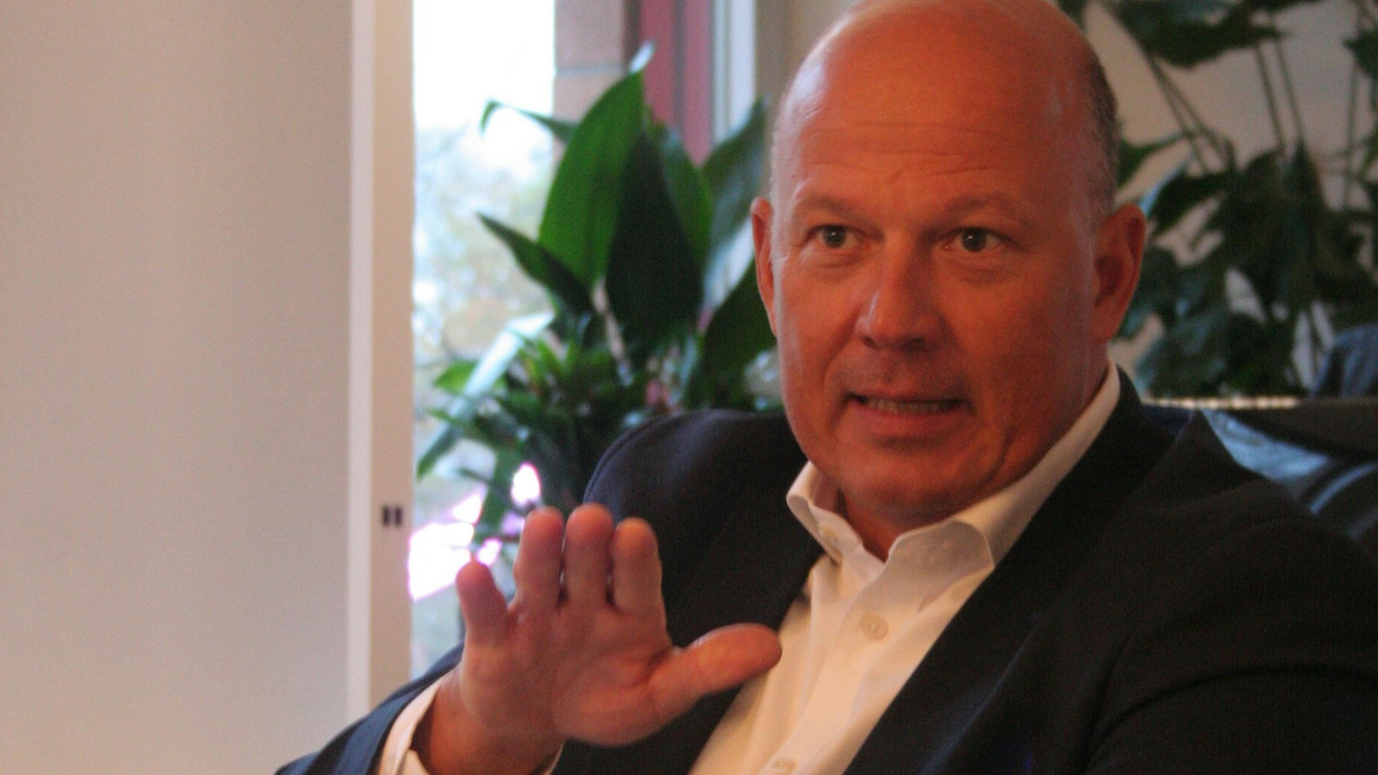 Zu sehen ist der Landrat des Rhein-Erft-Kreises, Frank Rock.