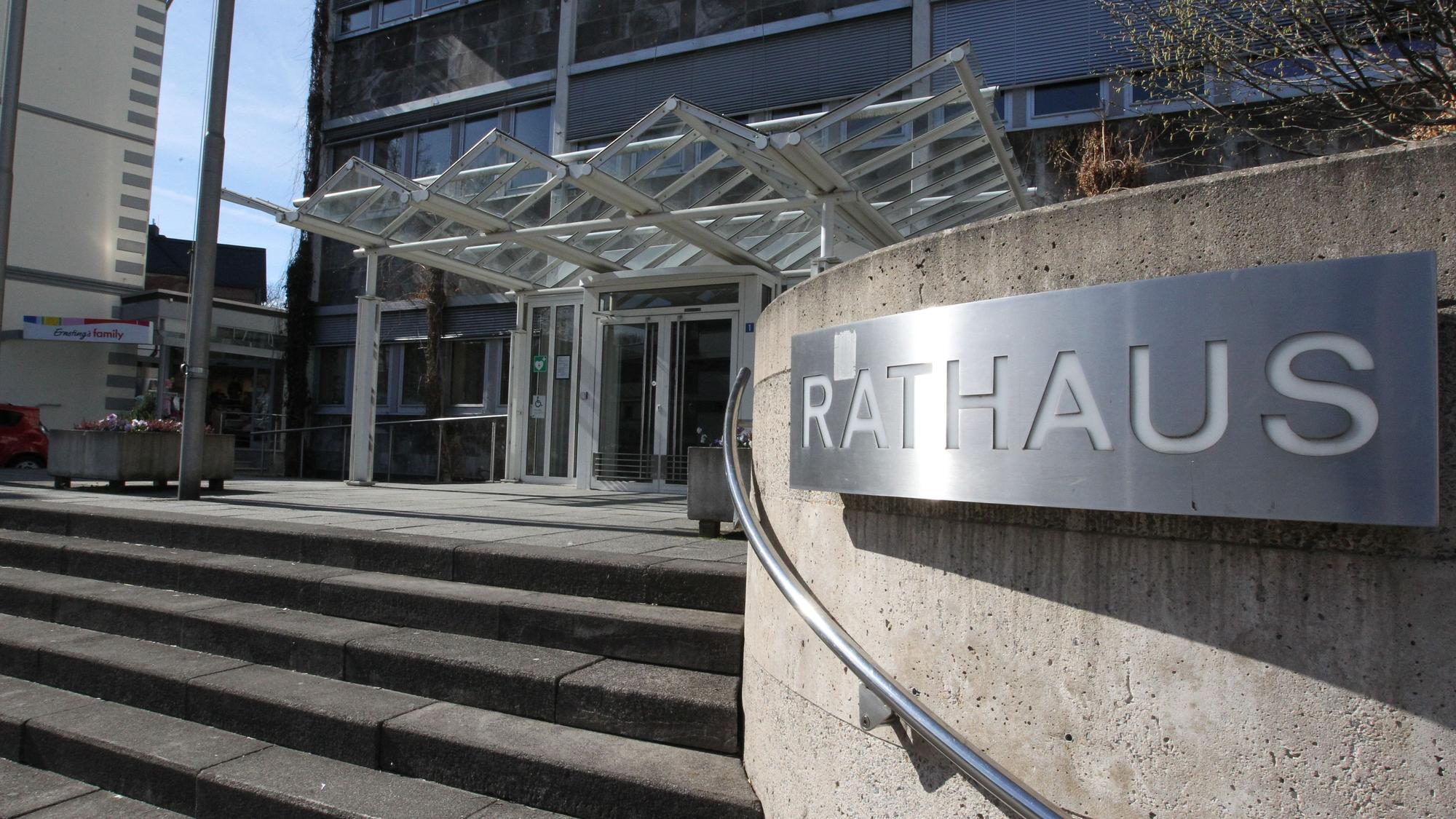 Im Eitorfer Rathaus gab es gleich in der konstituierenden Sitzung eine Kampfabstimmung zwischen Rat und Gemeindeverwaltung.
