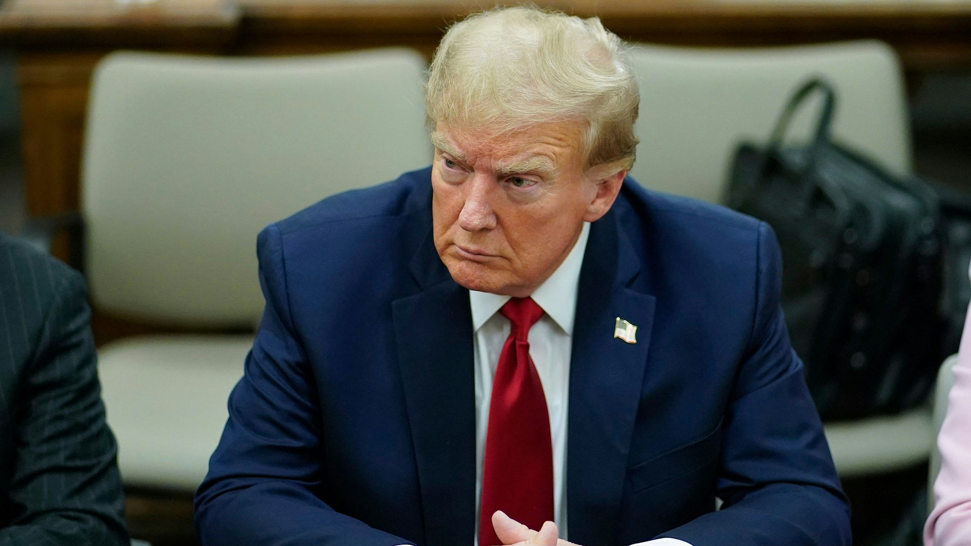 Der ehemalige amerikanische Präsident Donald Trump vor dem New Yorker Supreme Court.