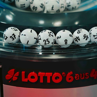 Eine Million Euro für drei richtige Gewinnzahlen bei LOTTO 6aus49: Bei der bundesweiten Nikolaus-Sonderauslosung ist ein WestLotto-Kunde aus dem Rhein-Kreis Neuss zum Millionär geworden.
