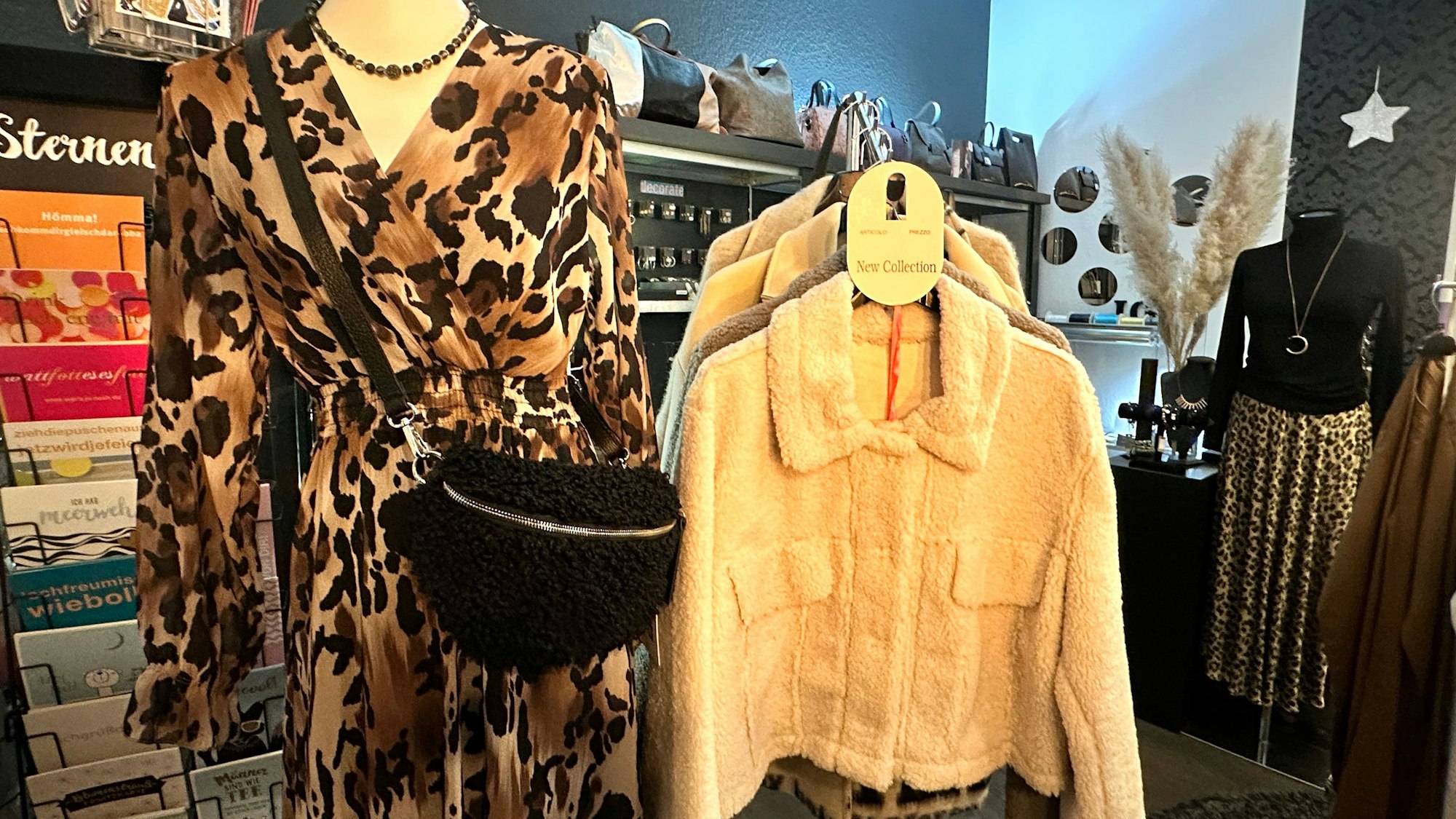 Plüsch und Fell im Laden Feinsinn. Foto: Sandra Milden