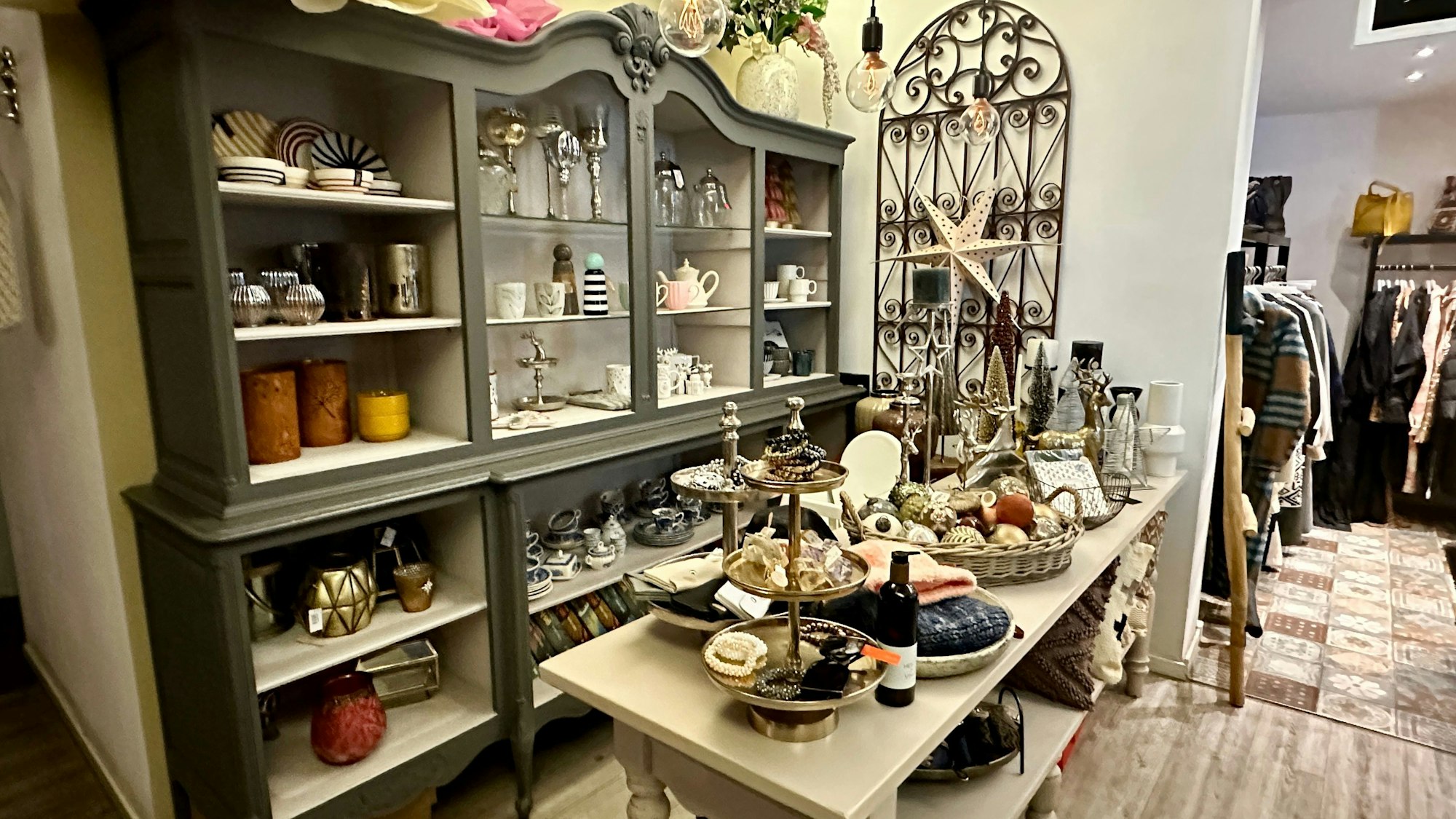 Innenansicht des Cafés und Boutique de Joy. Foto: Sandra Milden