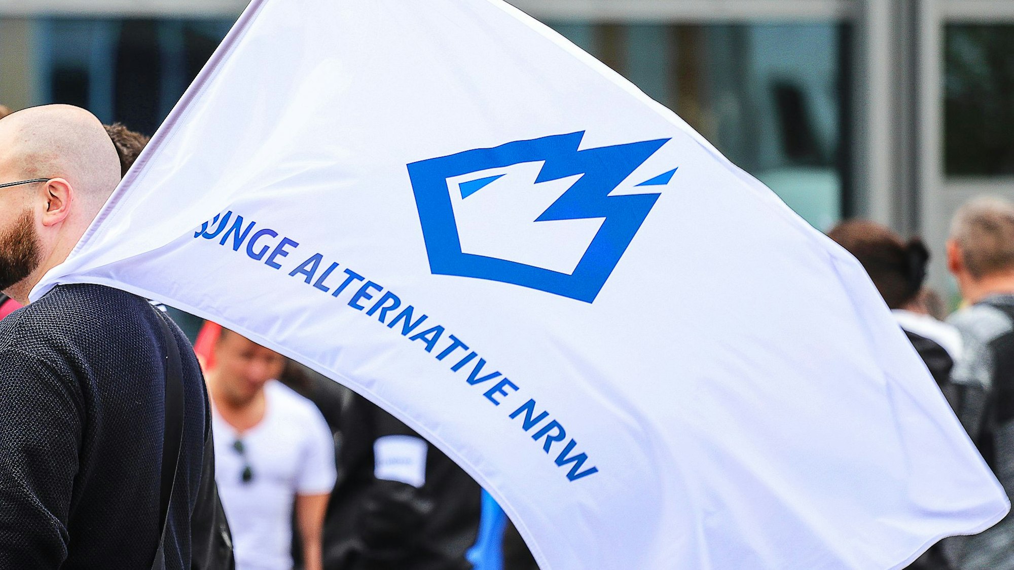 Der nordrhein-westfälische Verfassungsschutz hat die Jugendorganisation der AfD in Nordrhein-Westfalen als rechtsextremistischen Verdachtsfall eingestuft, die Junge Alternative Thüringen wurde nun als gesichert rechtsextrem eingestuft. (Archivbild)