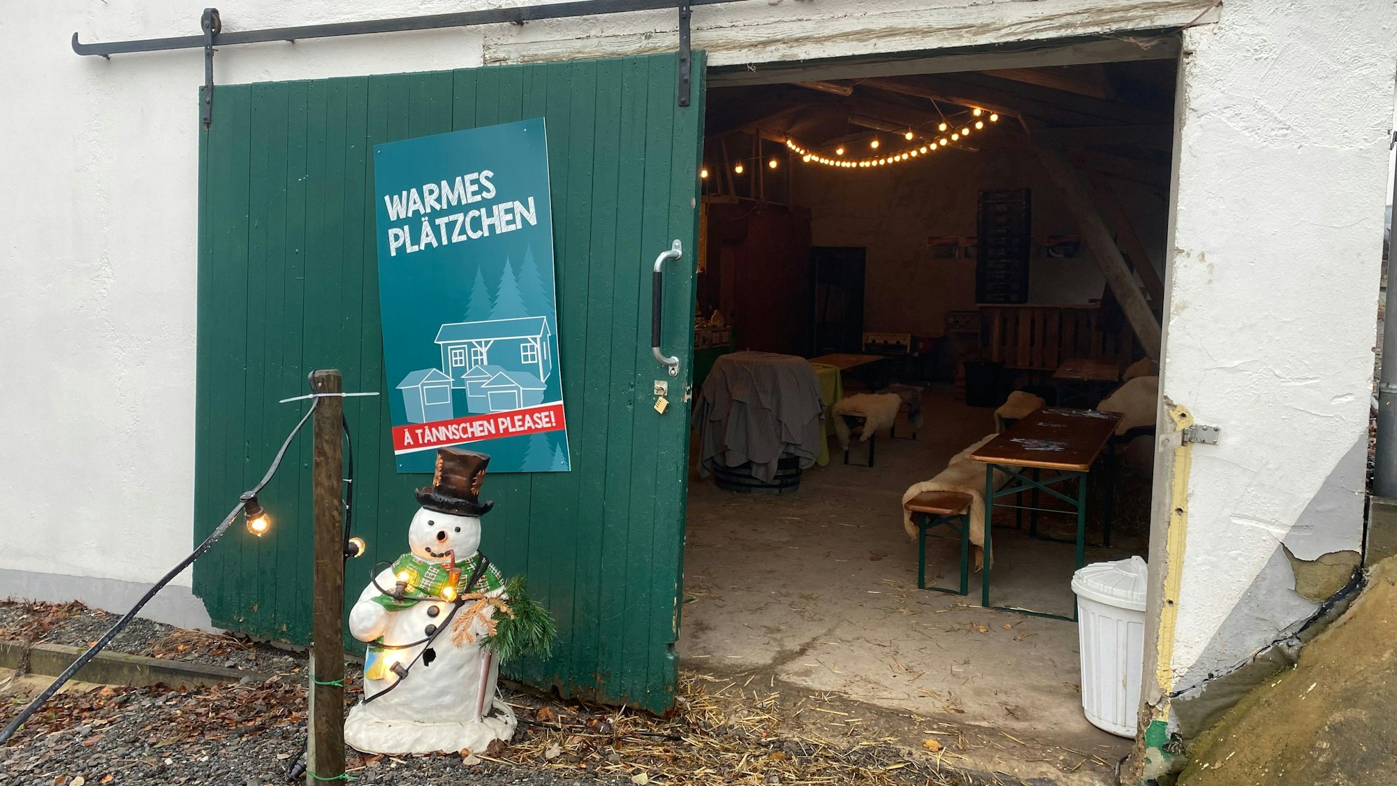 Ein warmes Plätzchen auf dem Gelände.