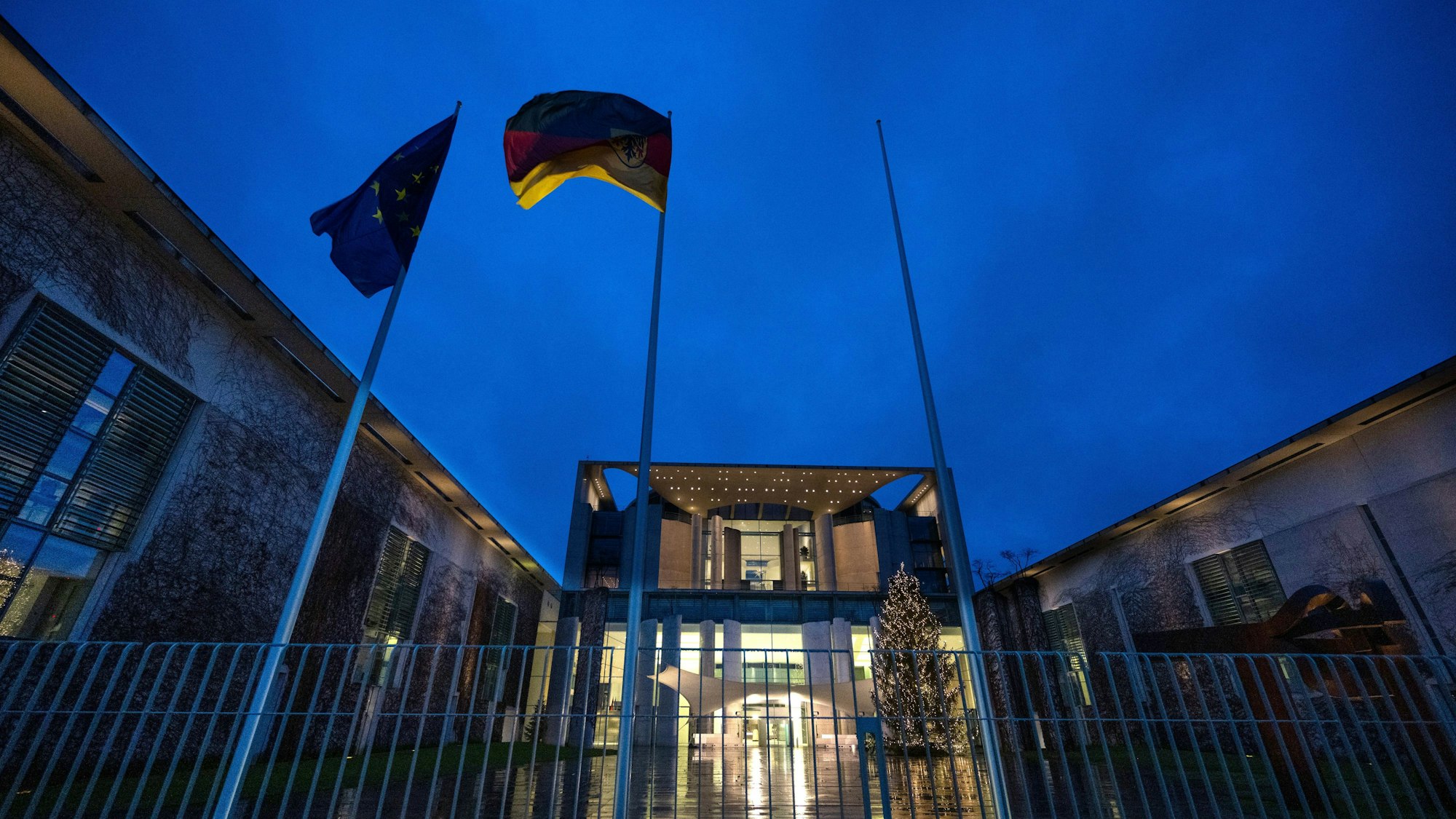 Im Kanzleramt hatten SPD, FDP und Grüne nächtelang über den Haushalt für 2024 diskutiert. Am Mittwochmorgen gelang der Durchbruch.