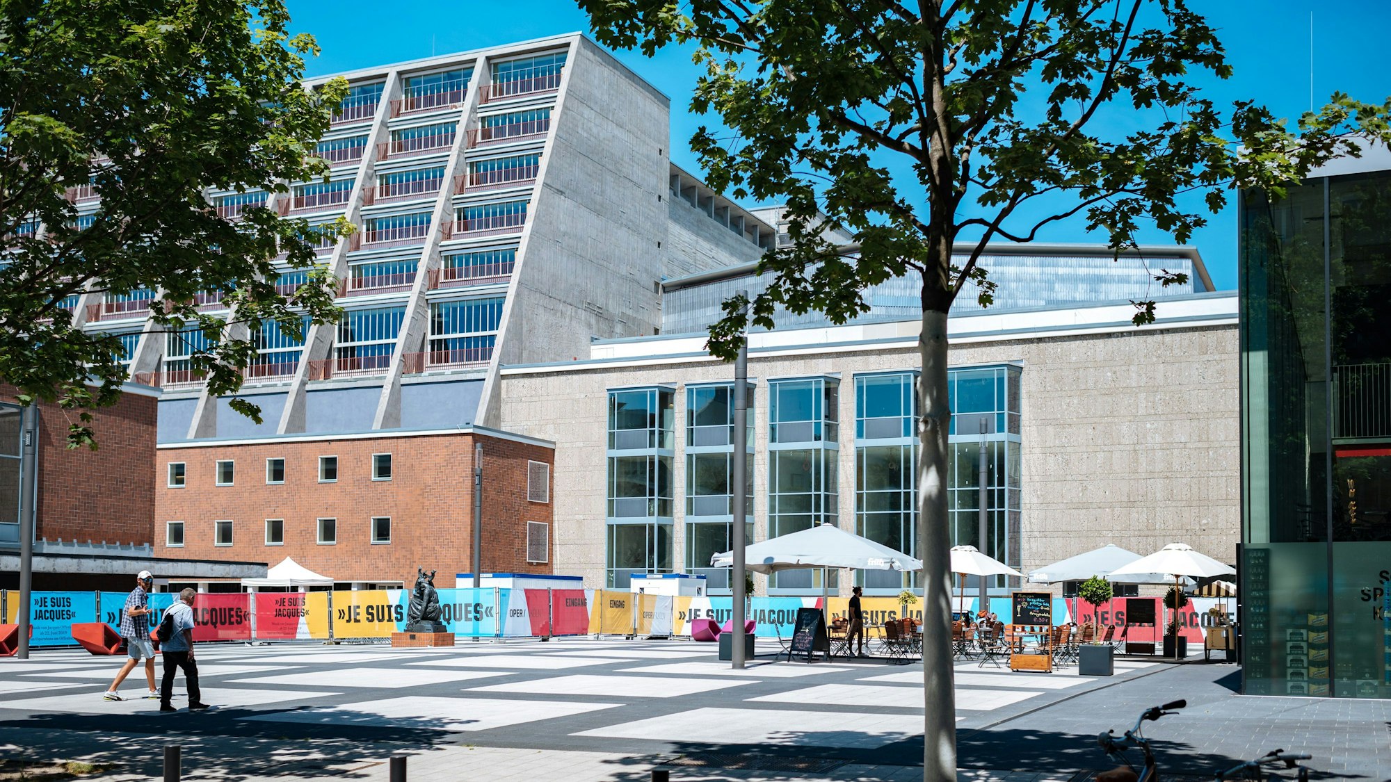 Die Oper am Offenbachplatz.